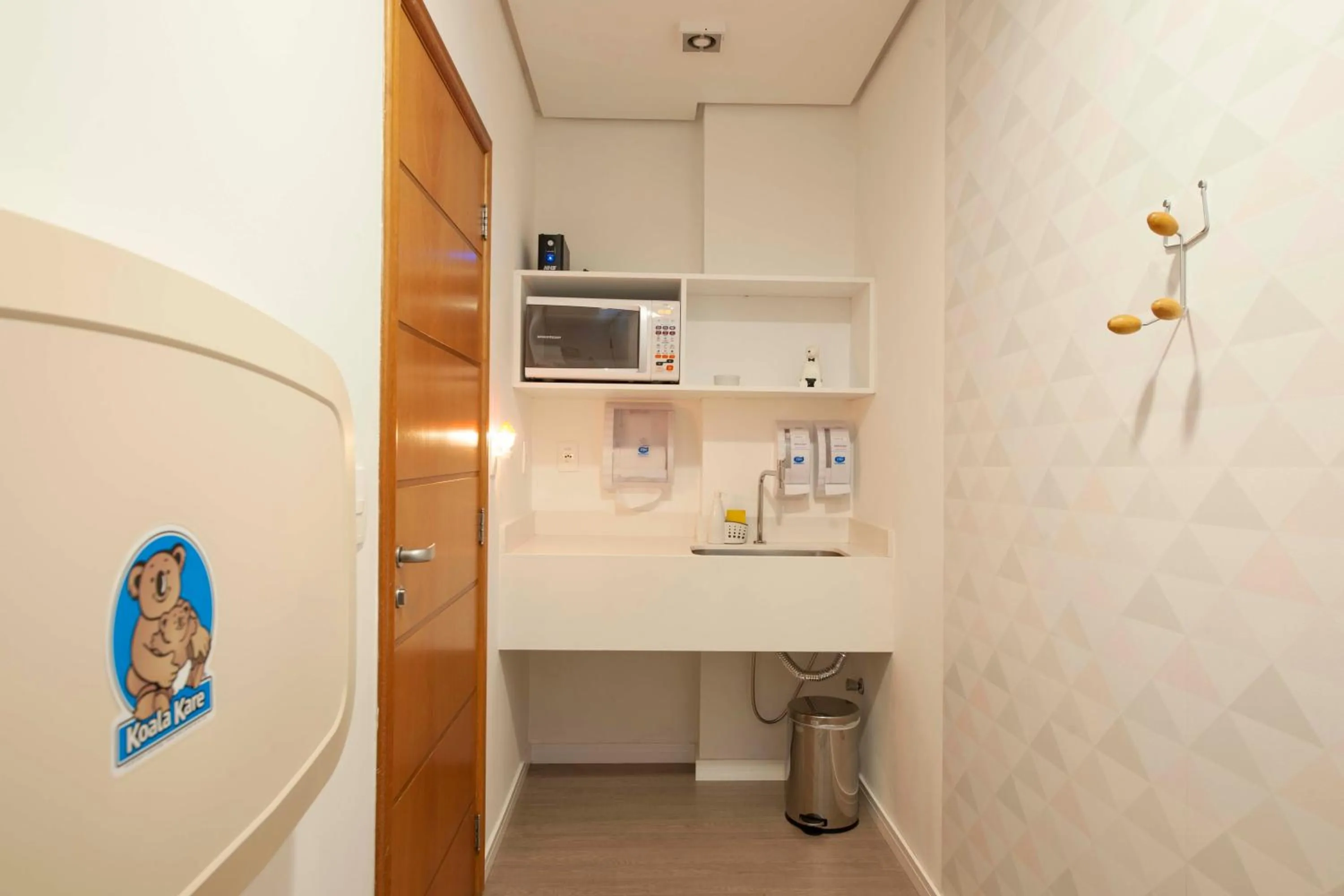 Coffee/tea facilities in Mercure Camboriu