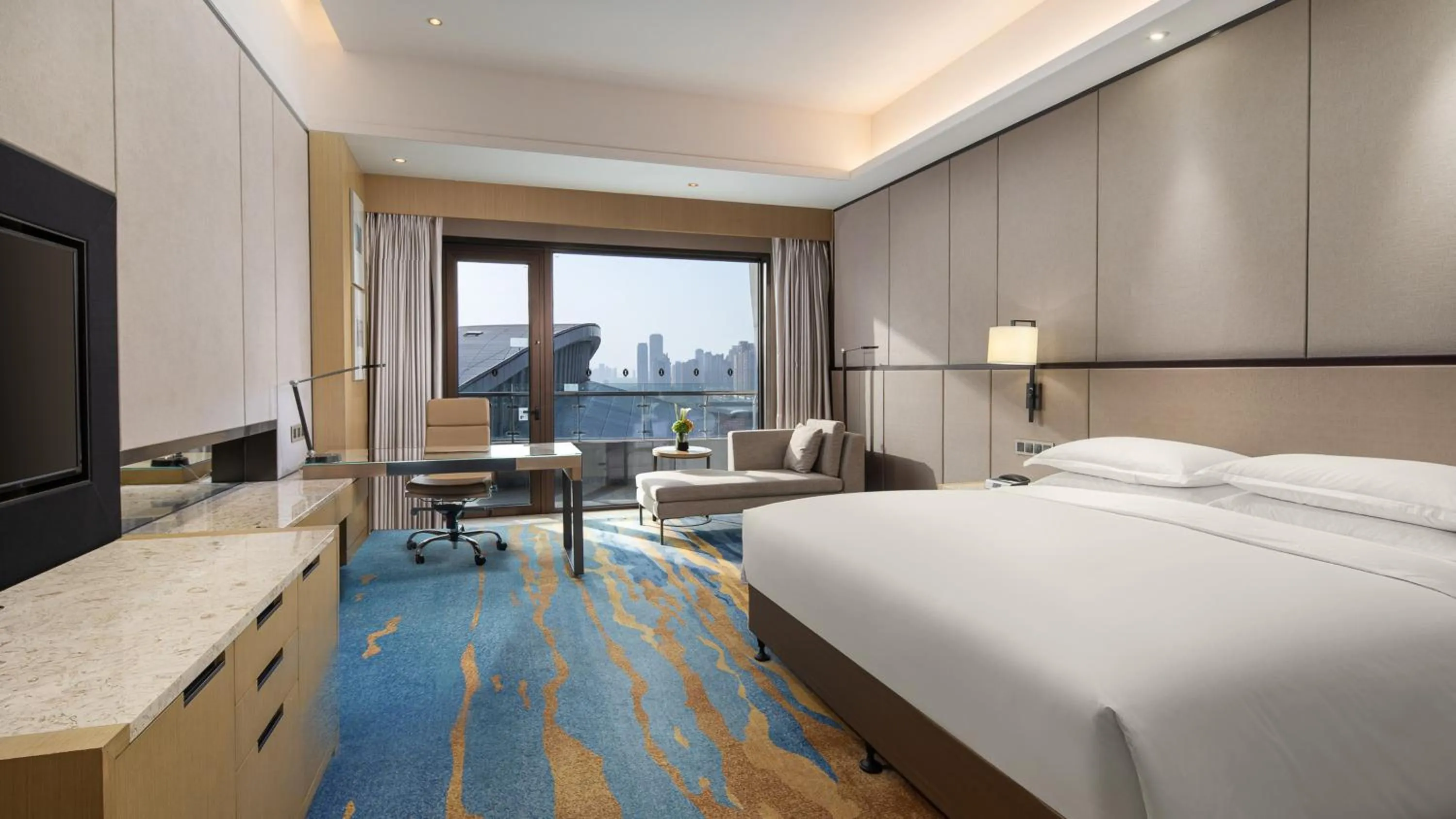 Photo of the whole room in InterContinental Wuhan by IHG - Yangtze River View