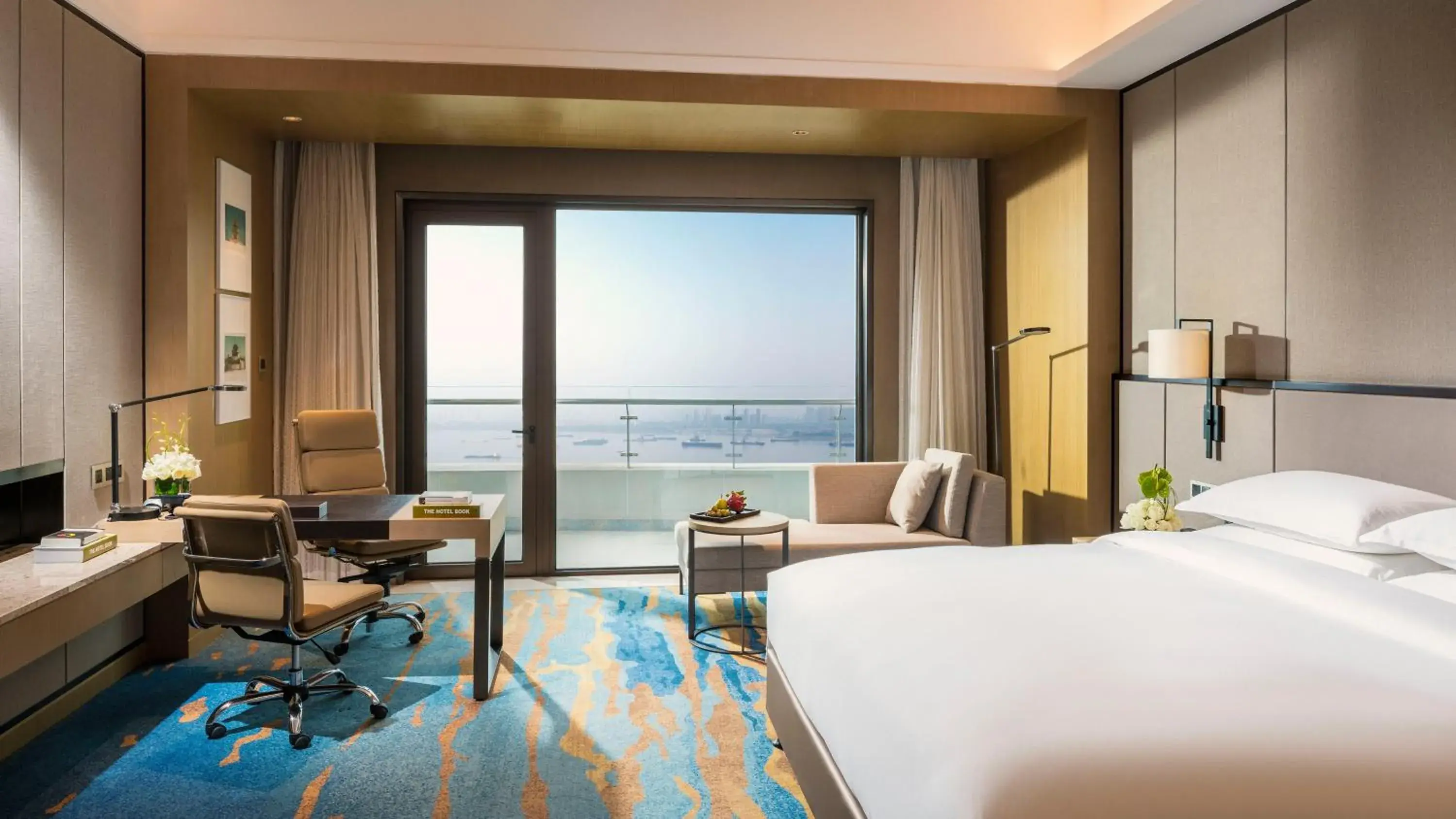 King Classic River View in InterContinental Wuhan by IHG - Yangtze River View King Classic River View in InterContinental Wuhan by IHG - Yangtze River View