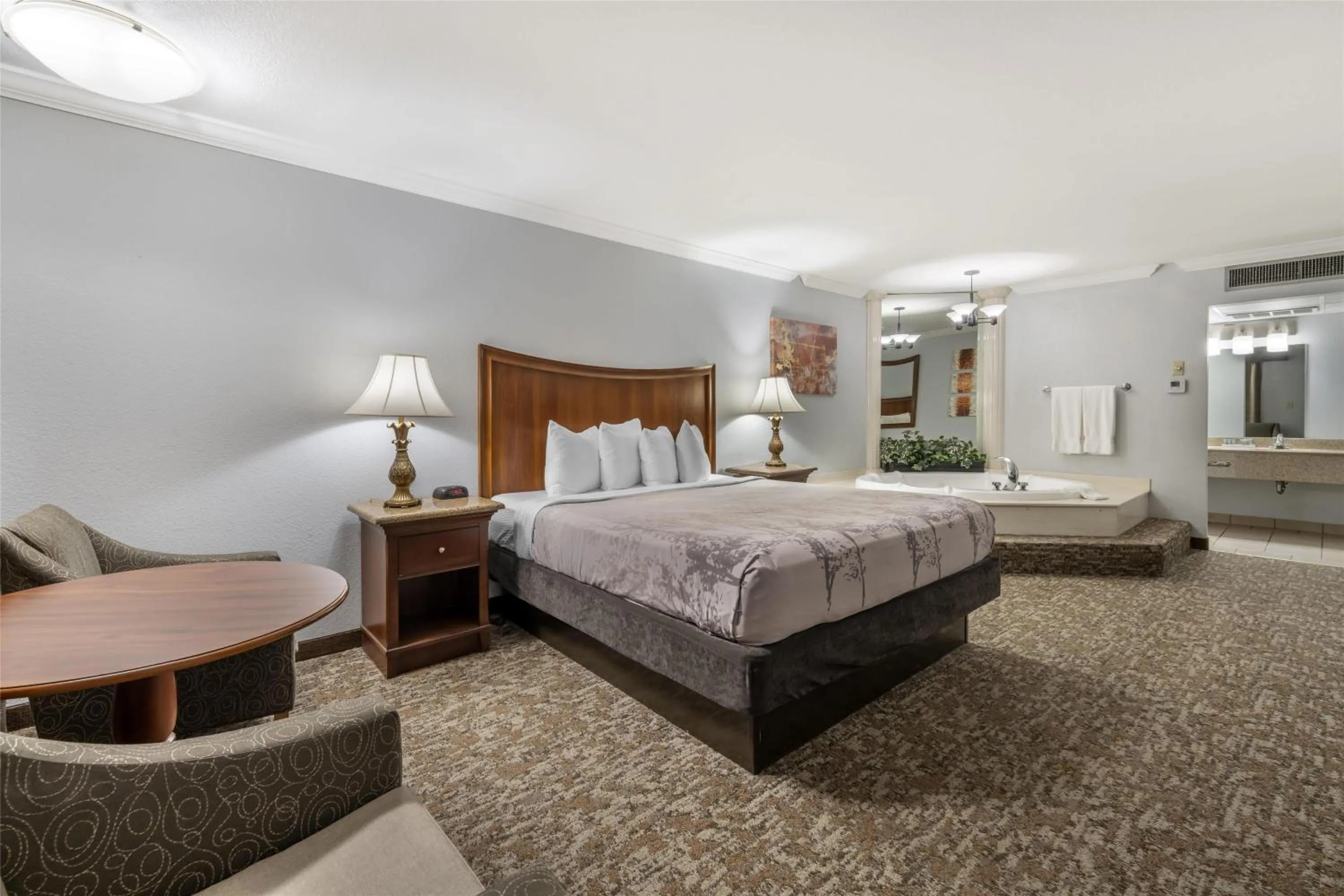 Bedroom, Bed in Best Western Angus Inn