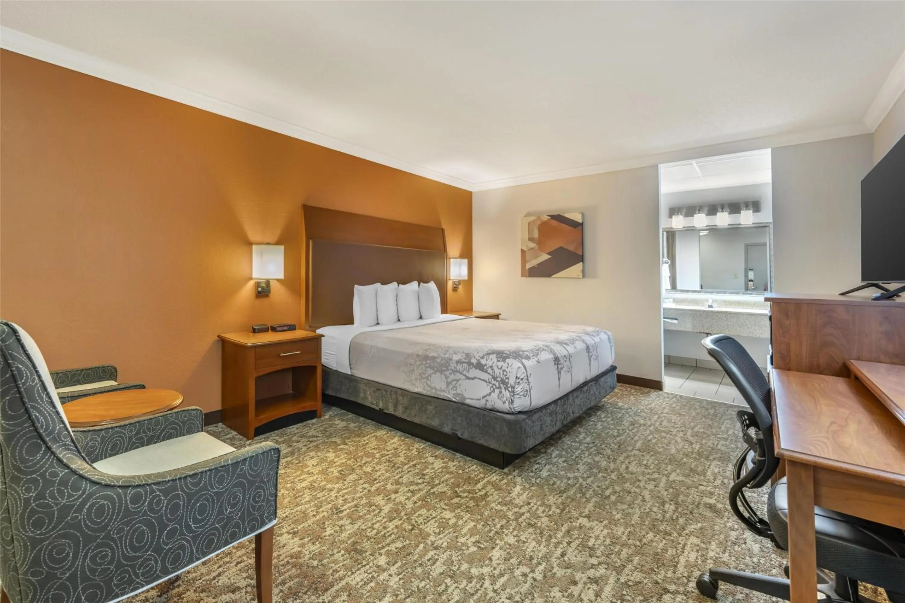 Bedroom, Bed in Best Western Angus Inn