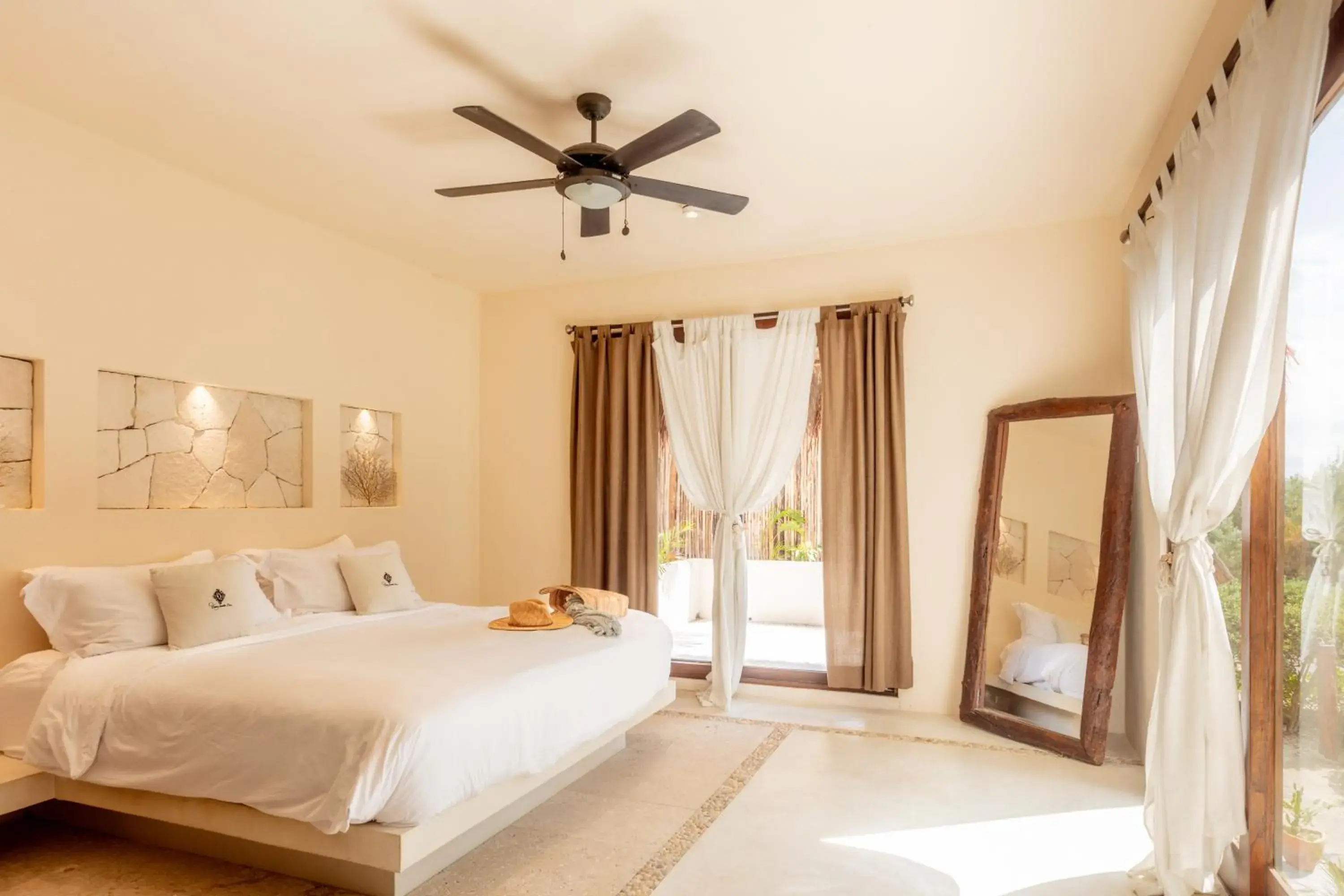 Deluxe Double Room with Balcony in Casa Punta Coco & Beach Club Deluxe Double Room with Balcony in Casa Punta Coco & Beach Club