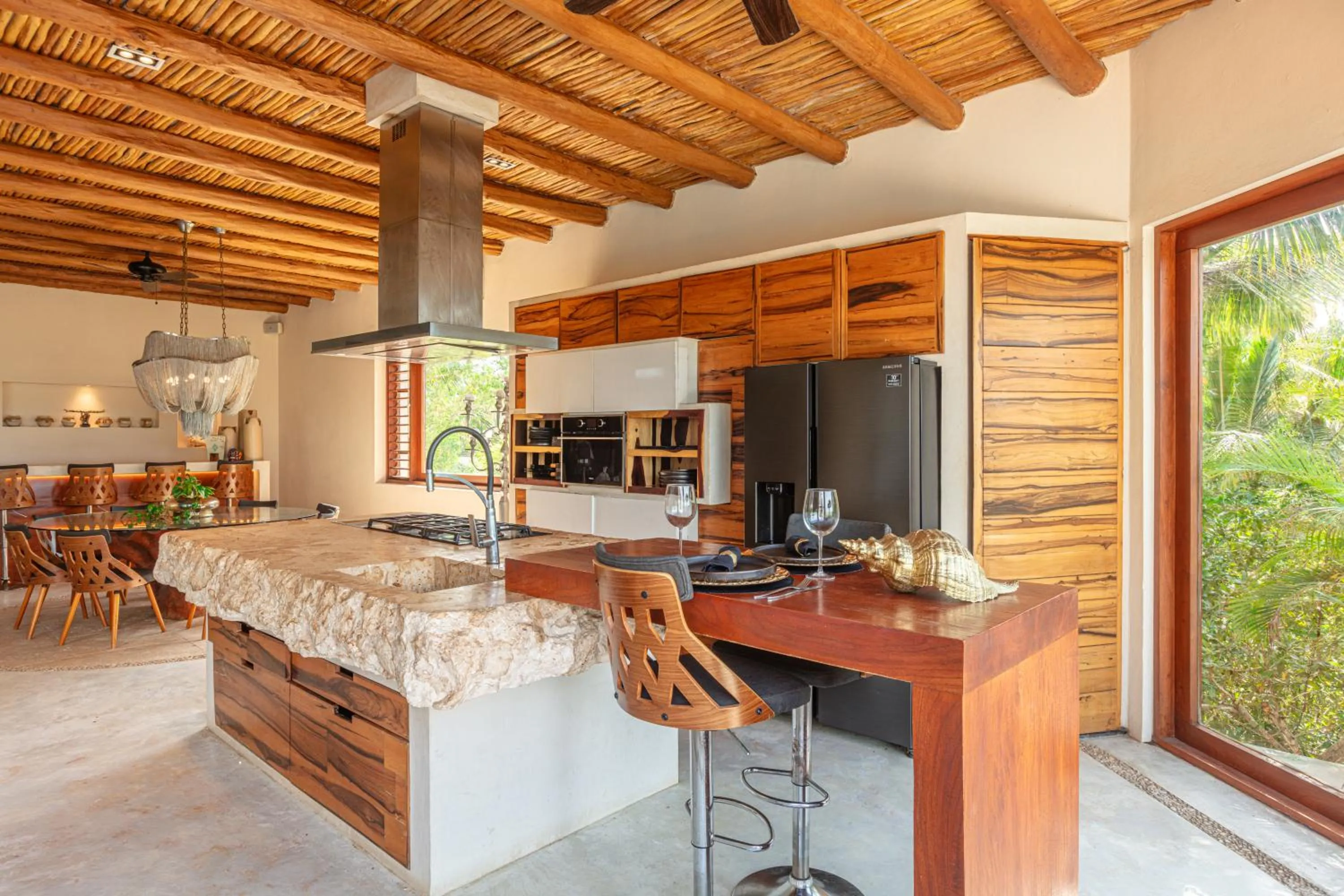 Communal lounge/ TV room in Casa Punta Coco & Beach Club