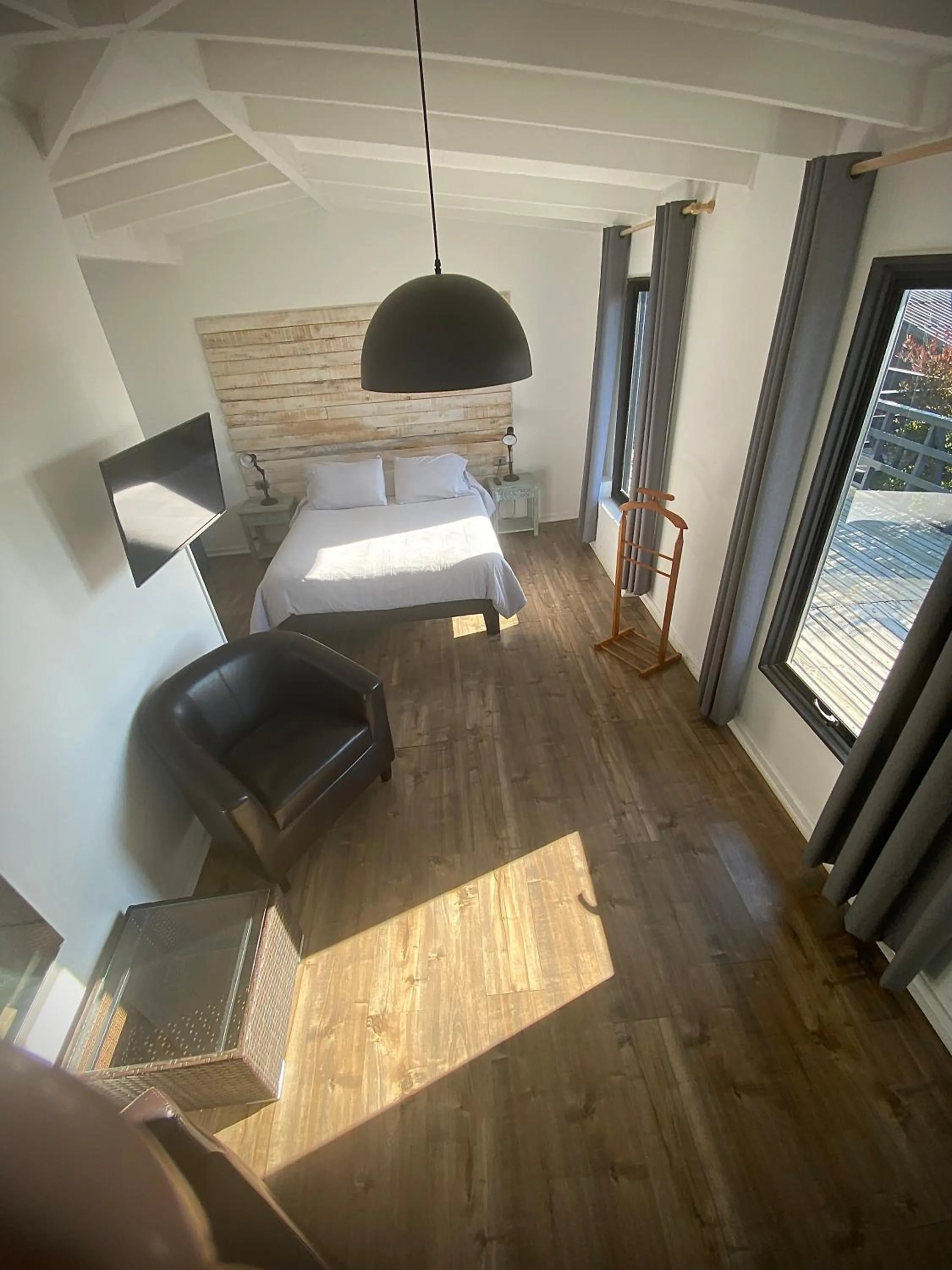 Bed in Hotel Trocadero