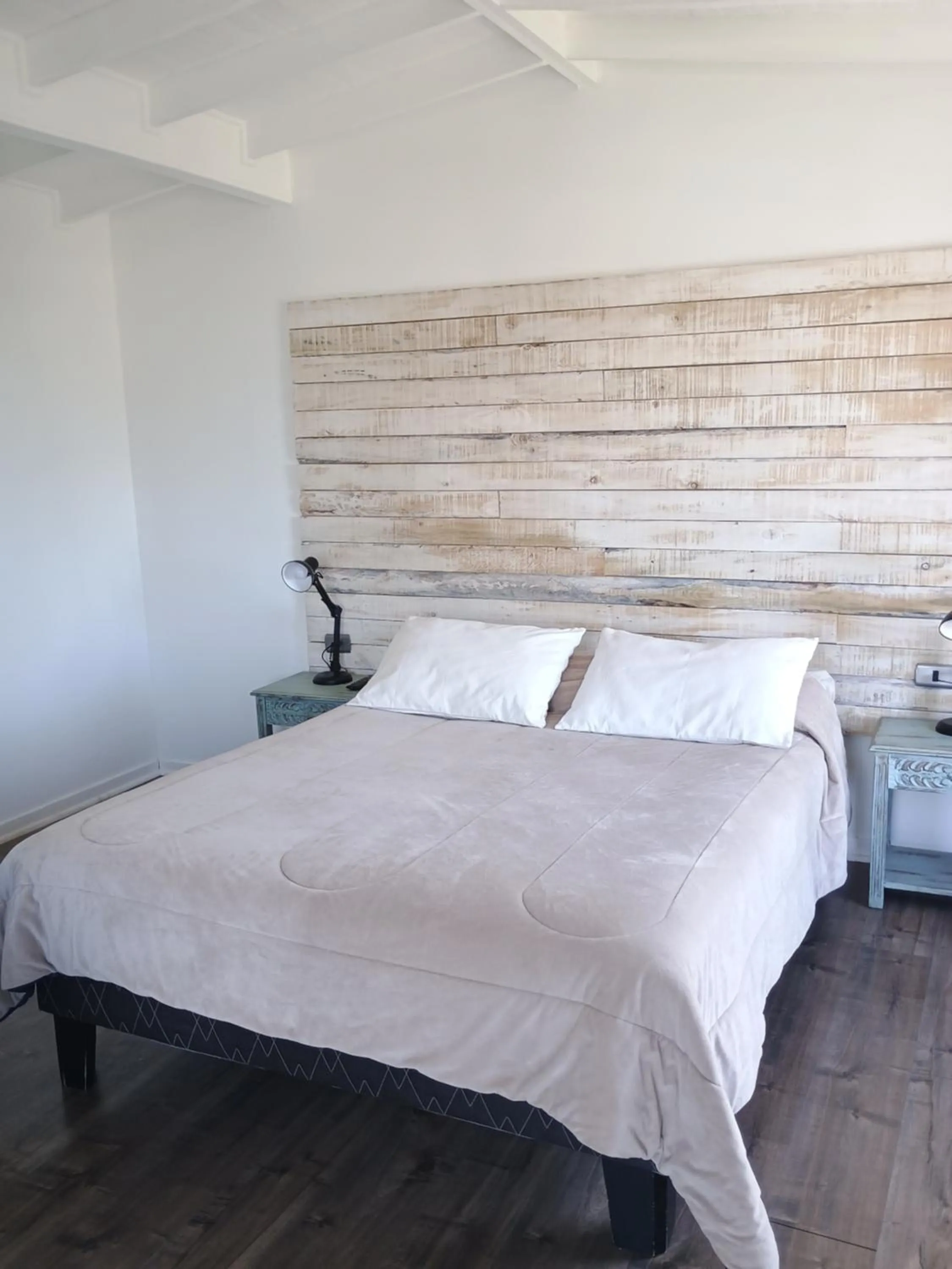 Bed in Hotel Trocadero