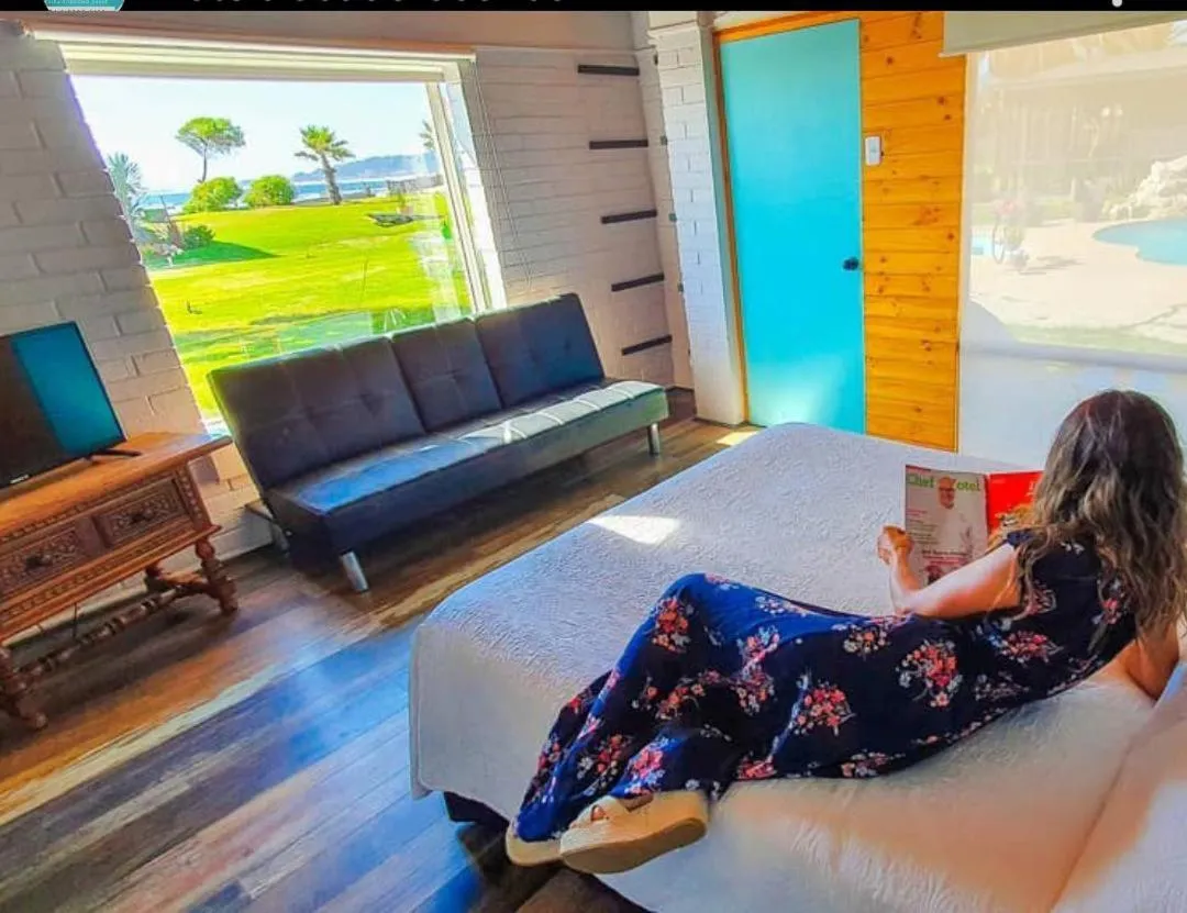 Bed in Hotel Trocadero