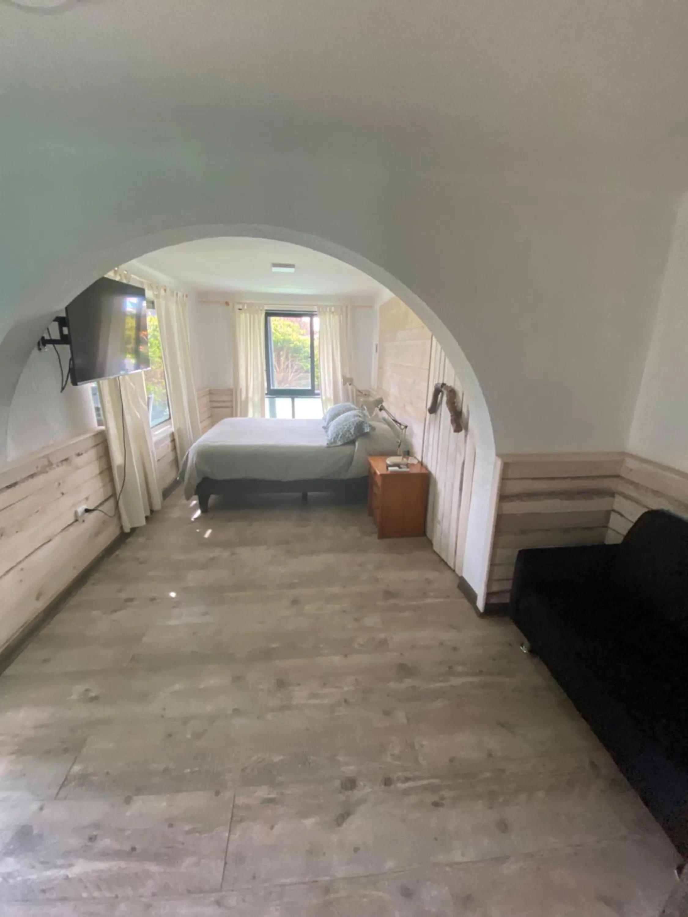 Bed in Hotel Trocadero