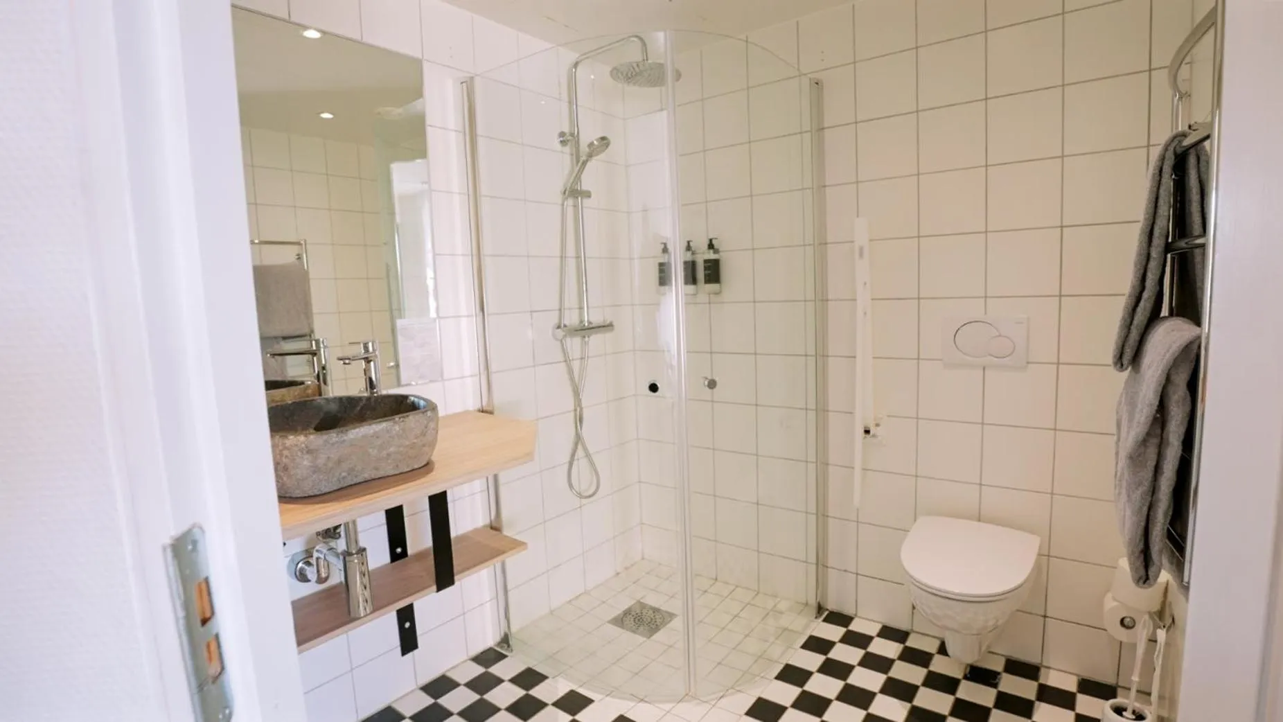 Shower in Hotel Viking Aqua Spa & Wellness