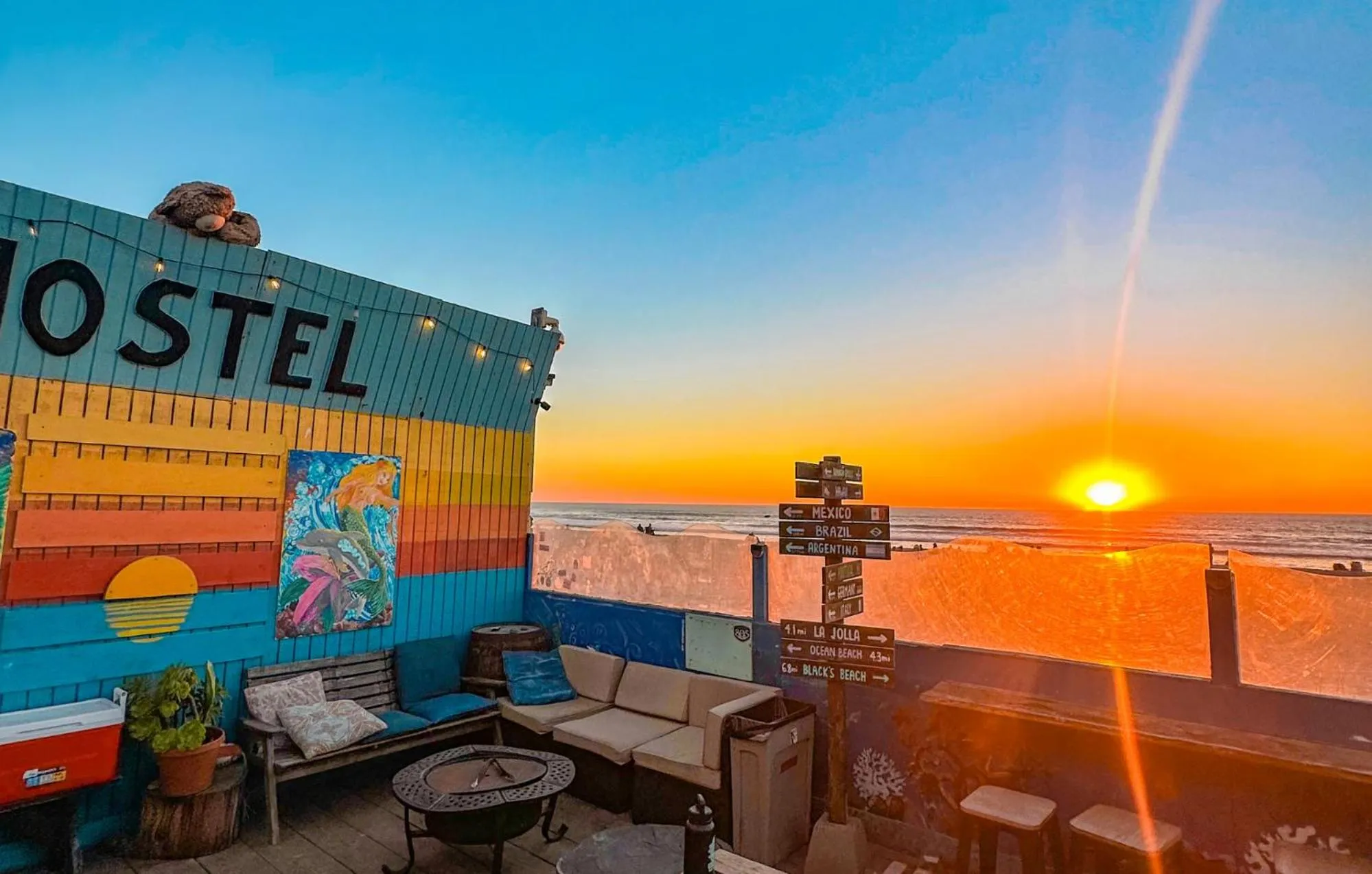 Sunset in ITH San Diego Beach Bungalow Surf Hostel