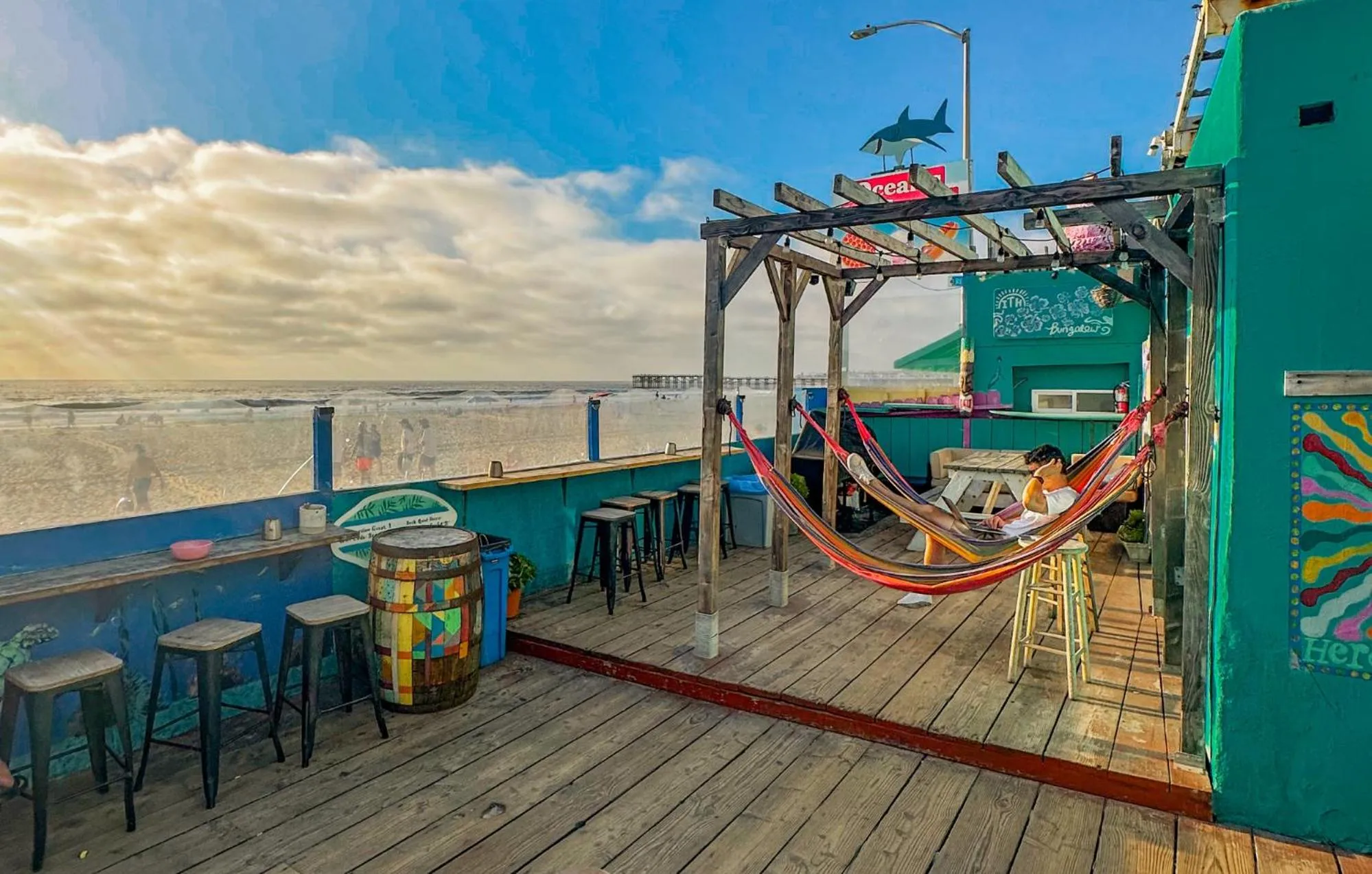 Patio in ITH San Diego Beach Bungalow Surf Hostel