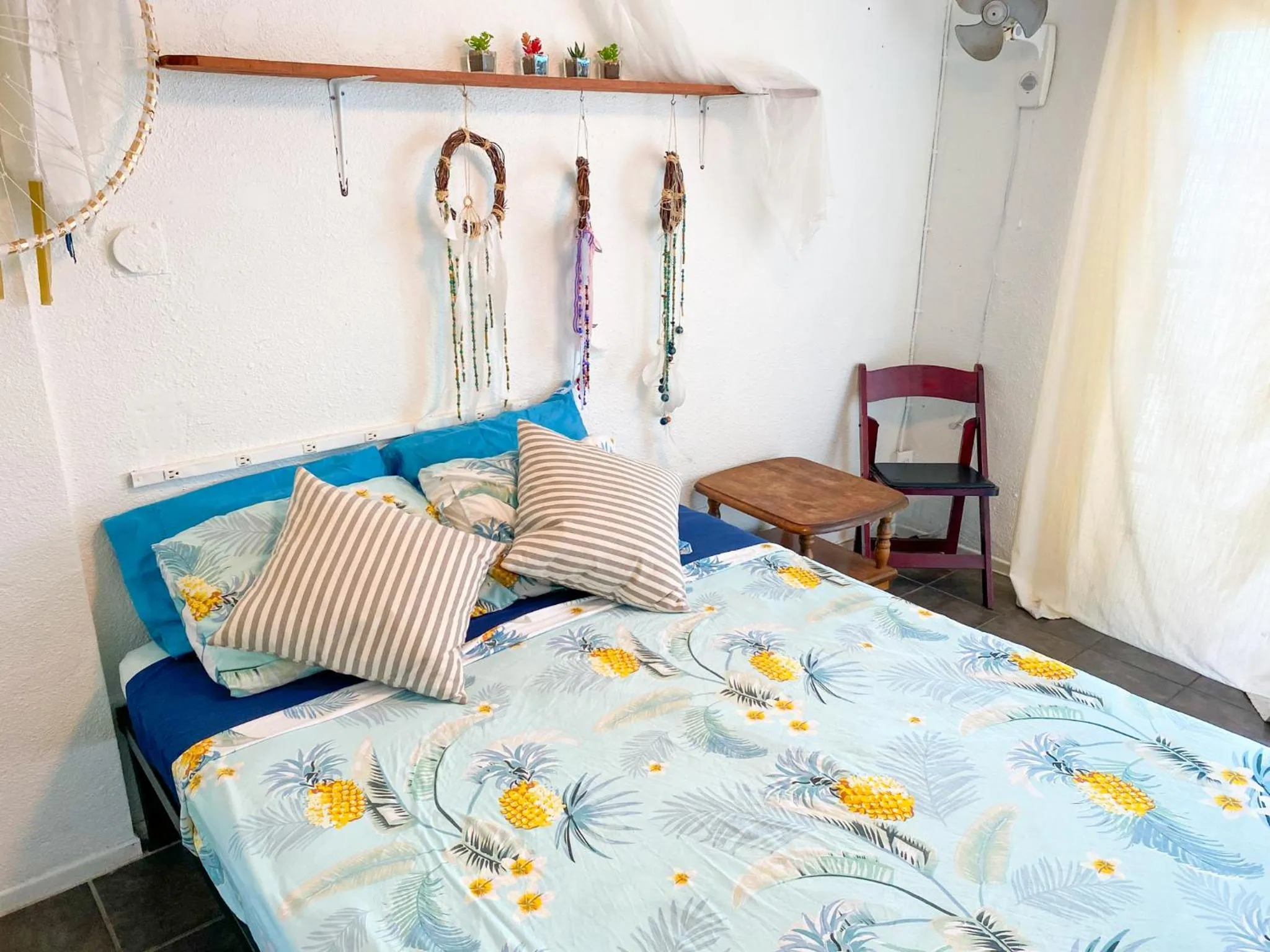 Bedroom, Bed in ITH San Diego Beach Bungalow Surf Hostel