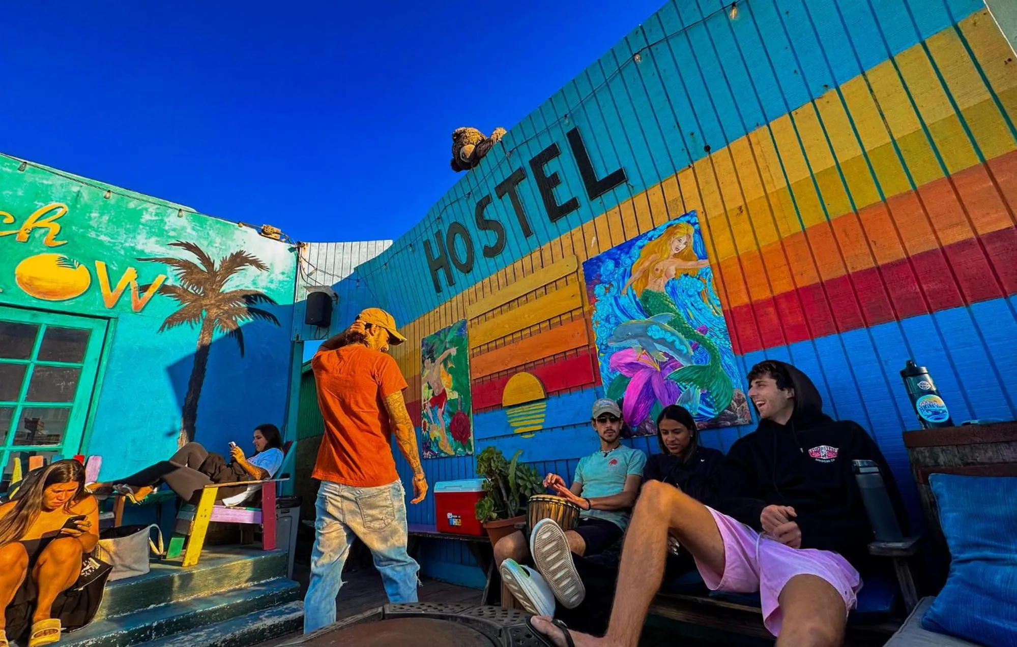Patio in ITH San Diego Beach Bungalow Surf Hostel