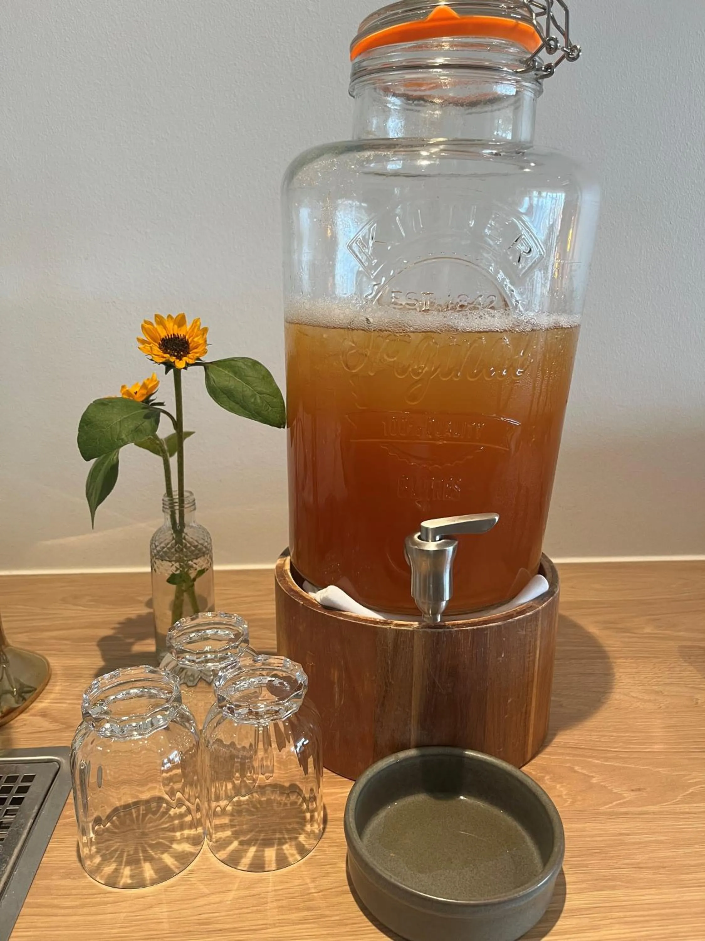 Food and drinks in Sixtus Sinatur Hotel & Konference