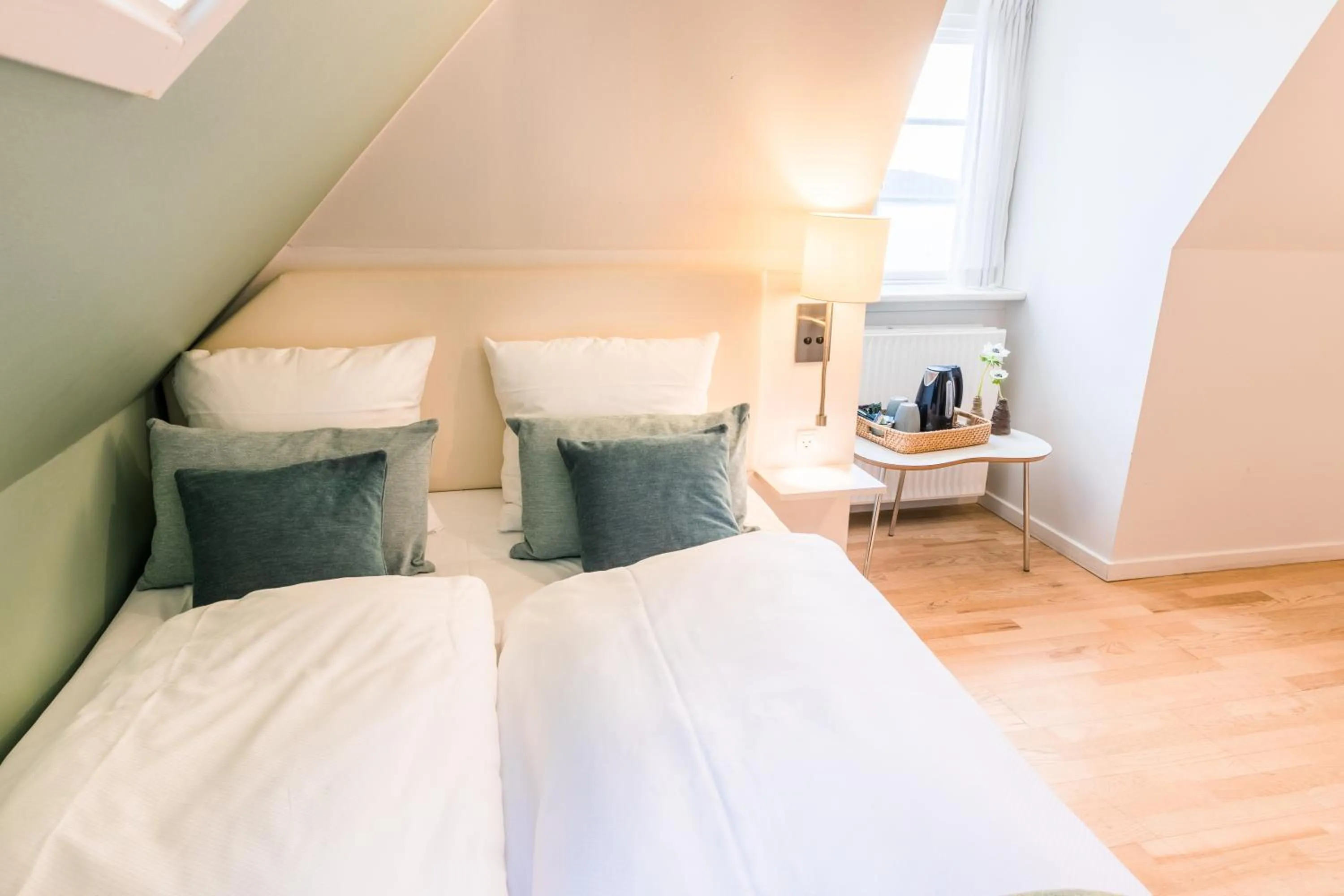 Bed in Sixtus Sinatur Hotel & Konference