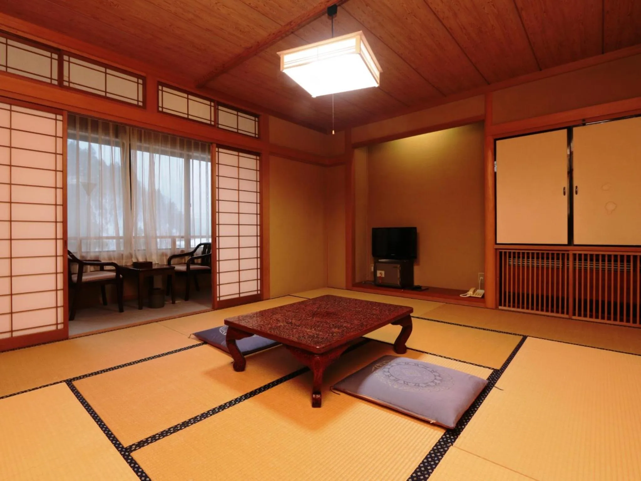 Photo of the whole room in Yunohirakan