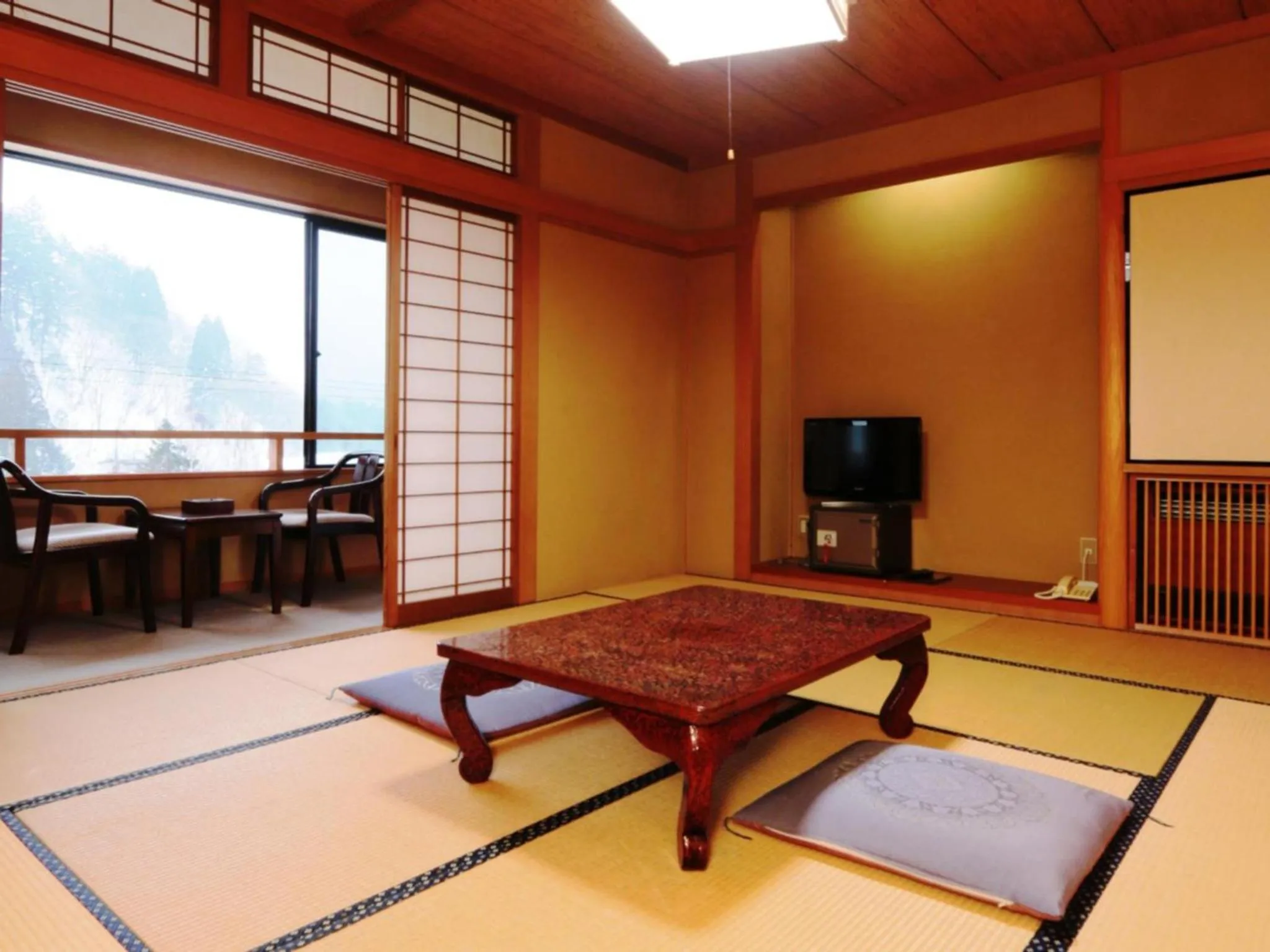 Photo of the whole room in Yunohirakan