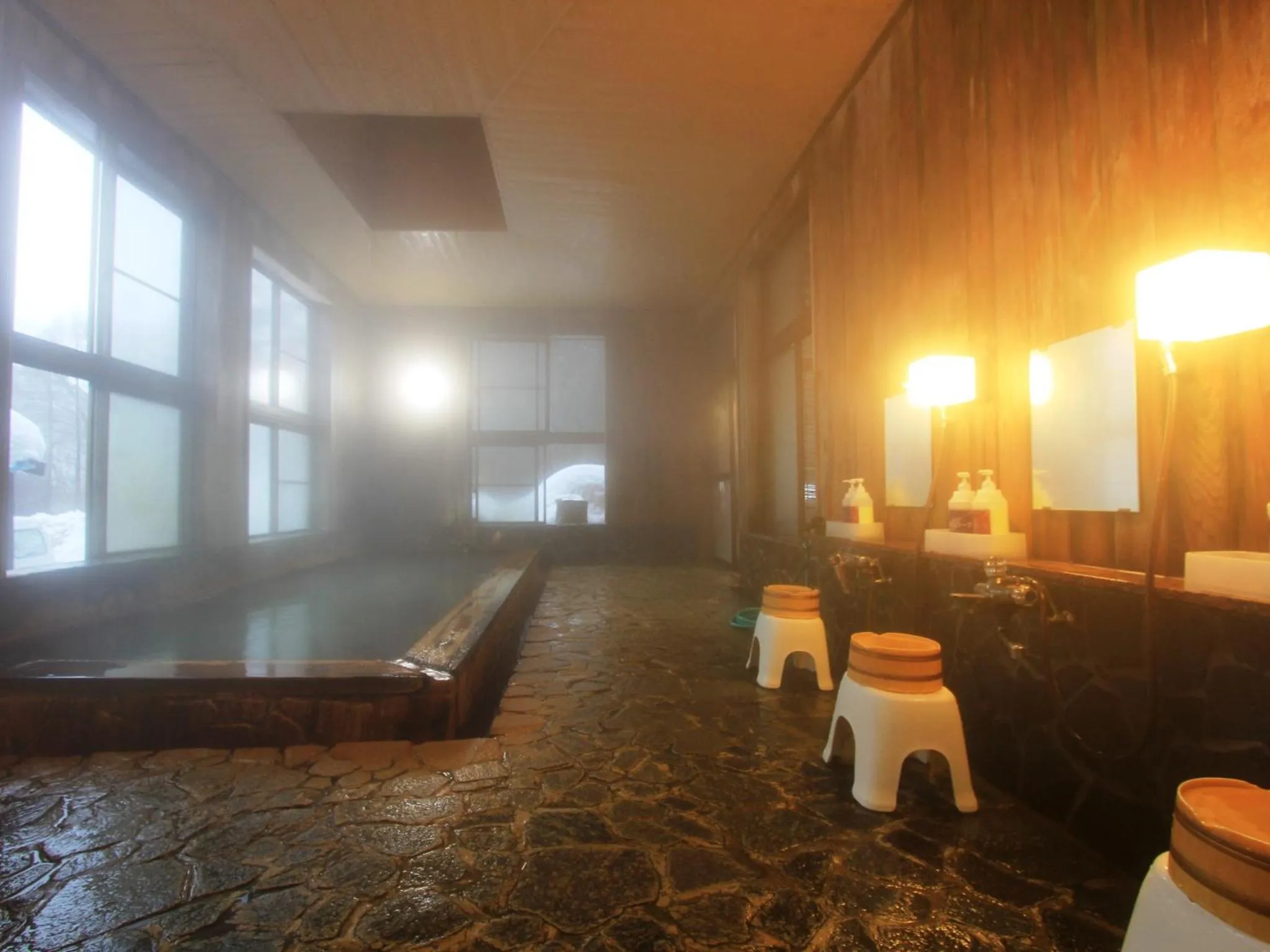 Hot Spring Bath in Yunohirakan