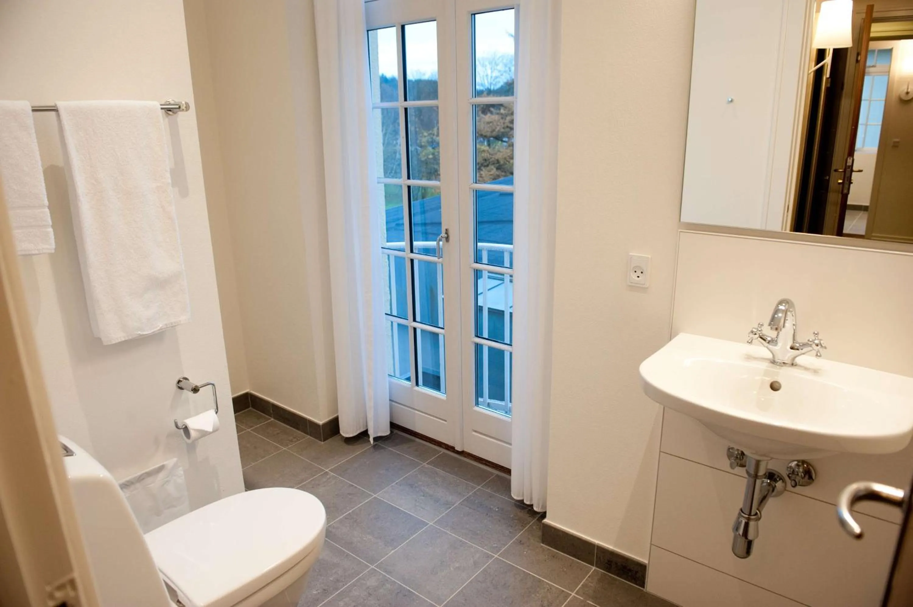 Photo of the whole room in Gl Skovridergaard