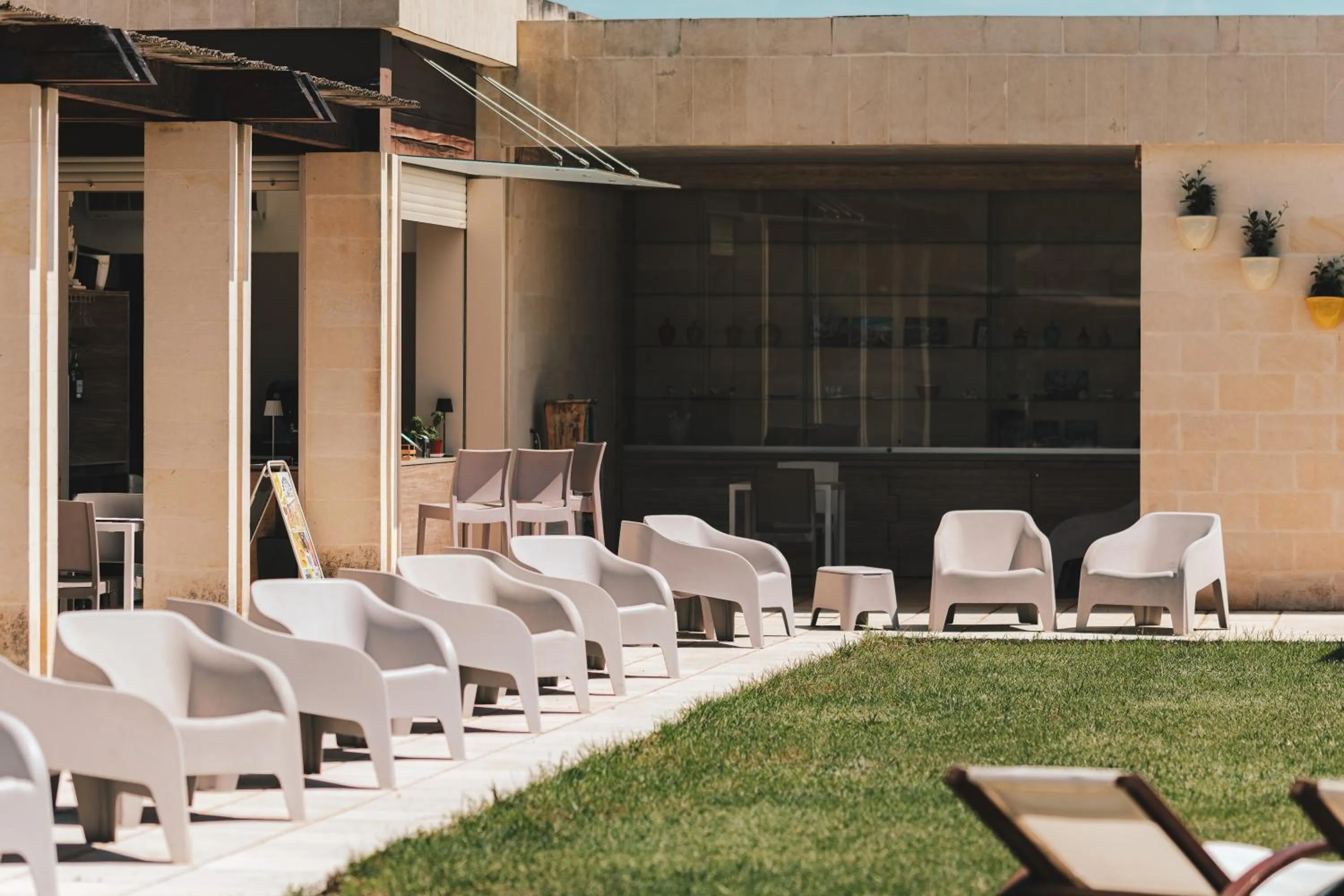 Lounge or bar in Masseria Stali, The Originals Relais