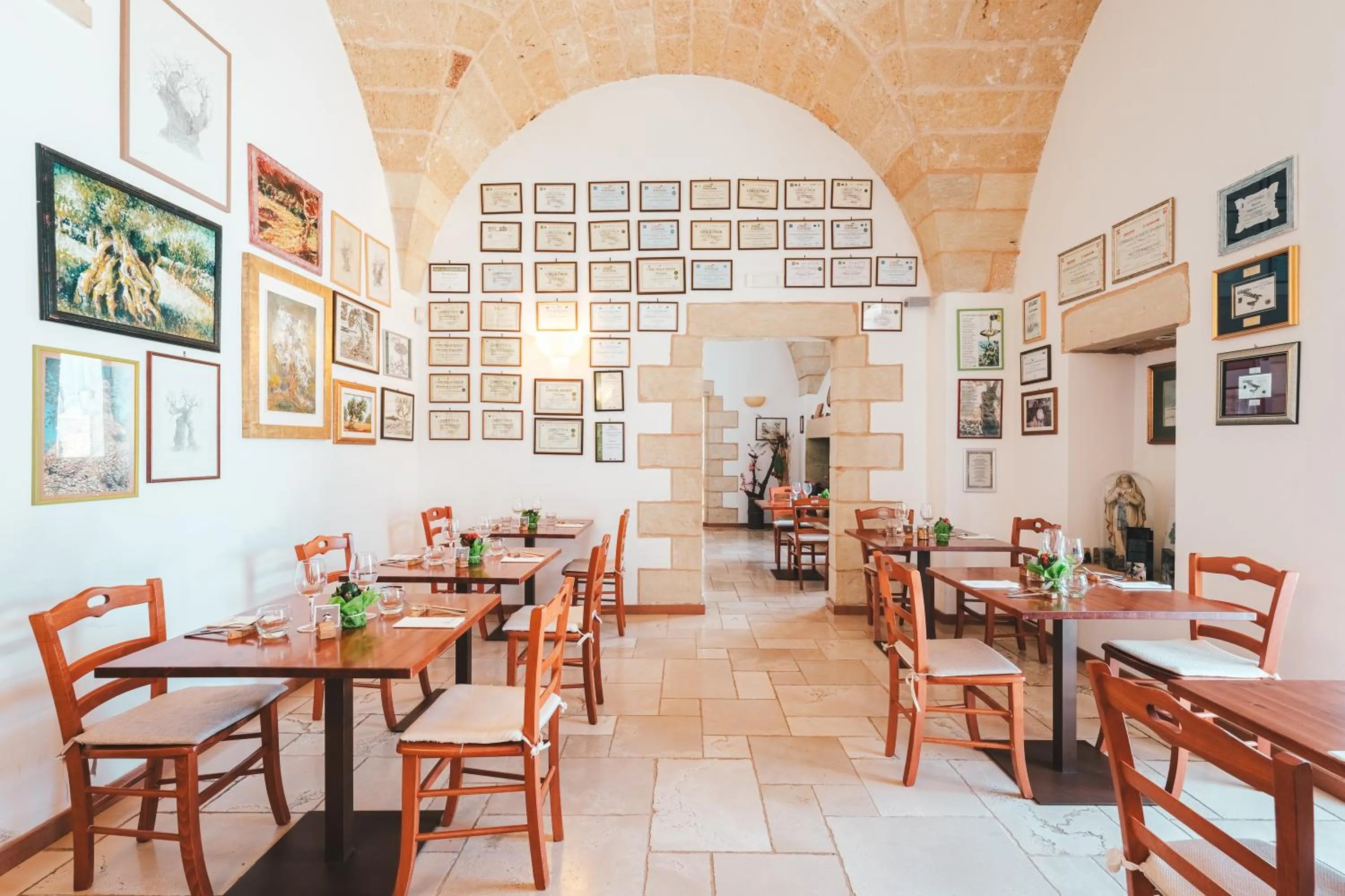 Restaurant/places to eat in Masseria Stali, The Originals Relais