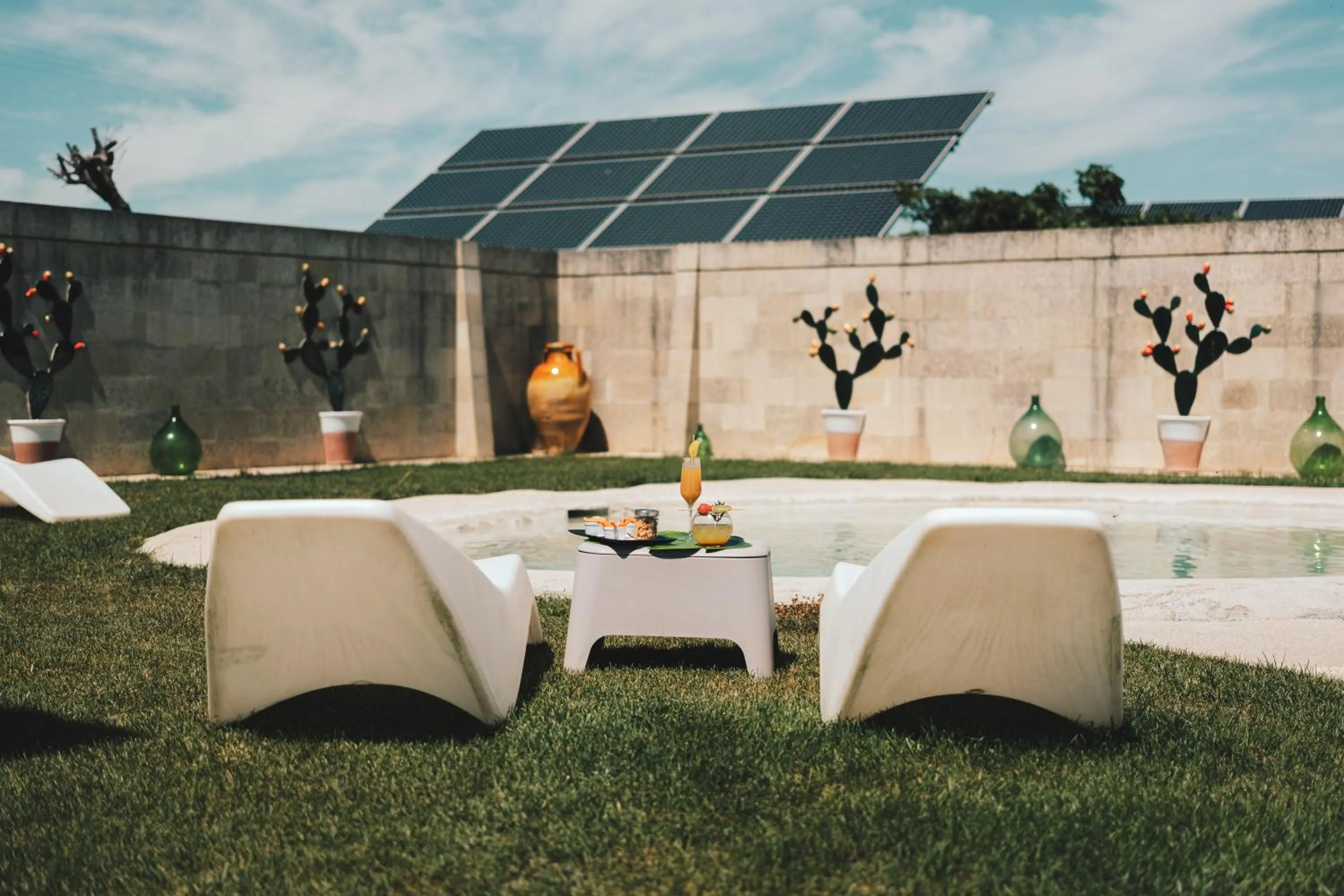 Swimming pool in Masseria Stali, The Originals Relais