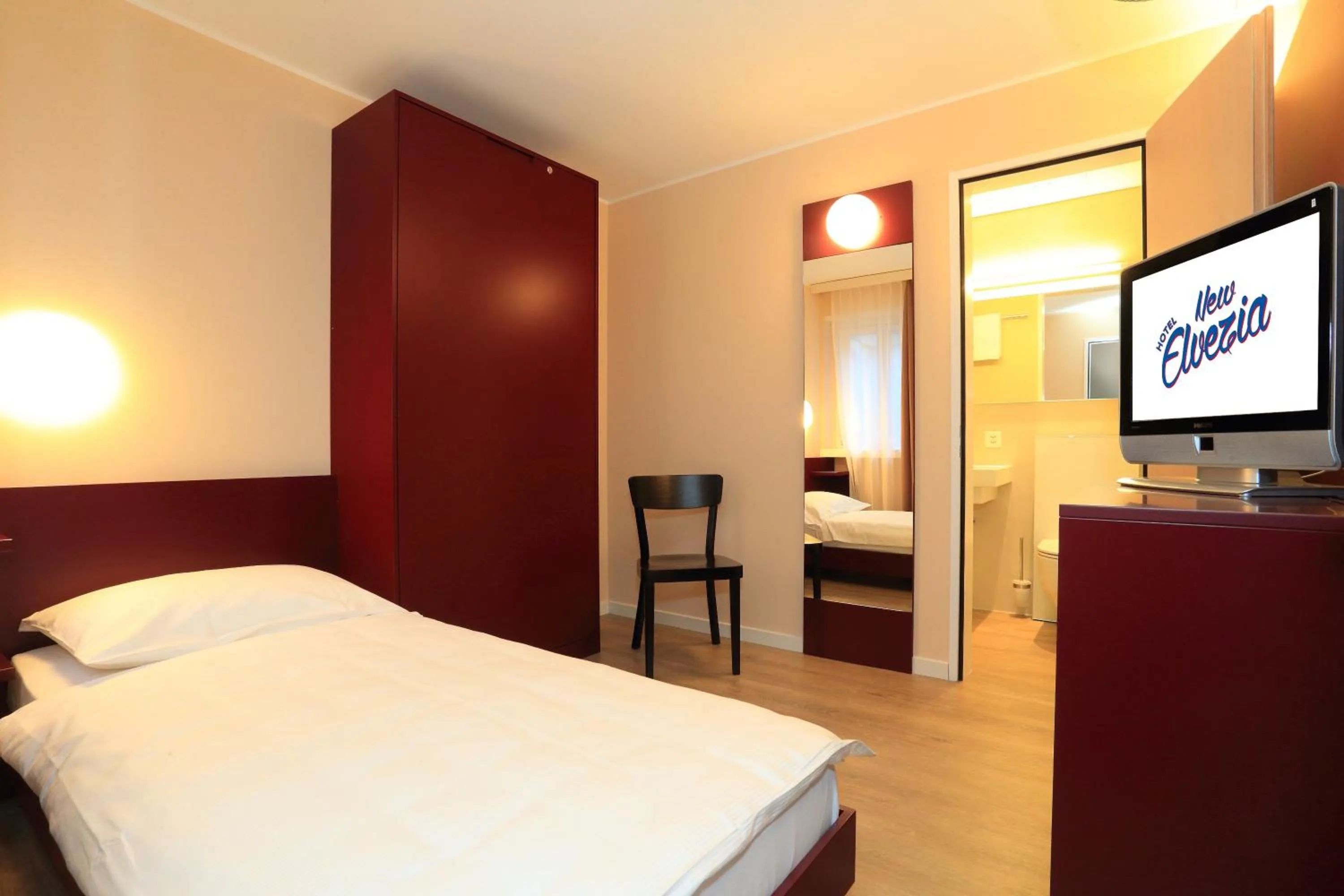 Bedroom, Bed in Hotel Elvezia Ascona