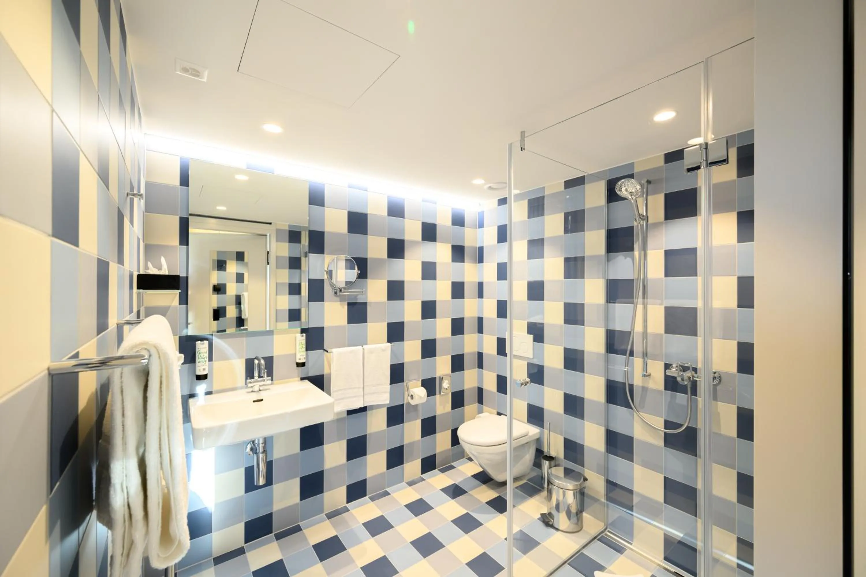 Shower in Placid Hotel Design & Lifestyle Zurich