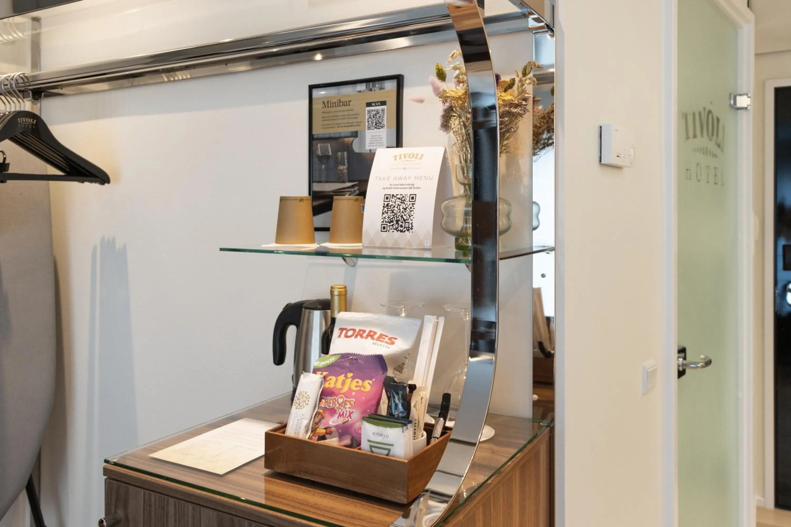 Coffee/tea facilities in Tivoli Hotel