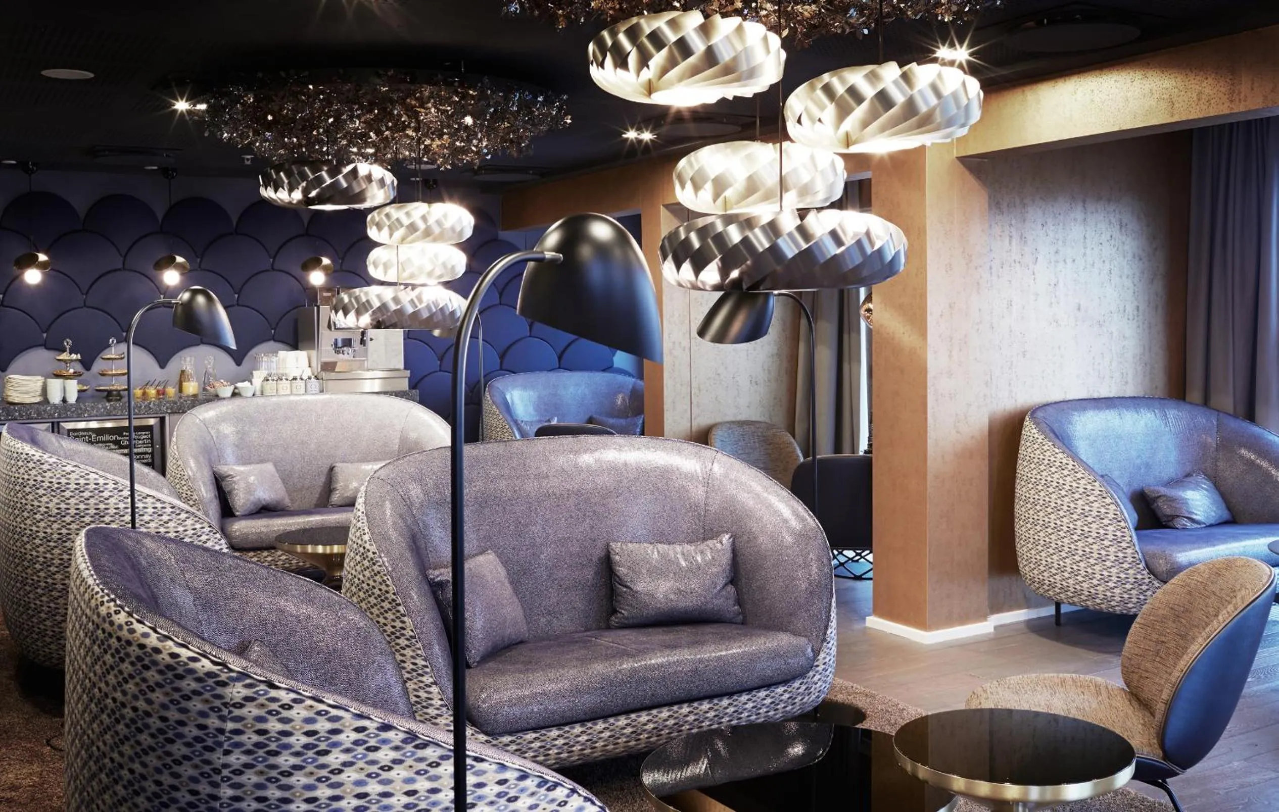 Lobby or reception in Tivoli Hotel