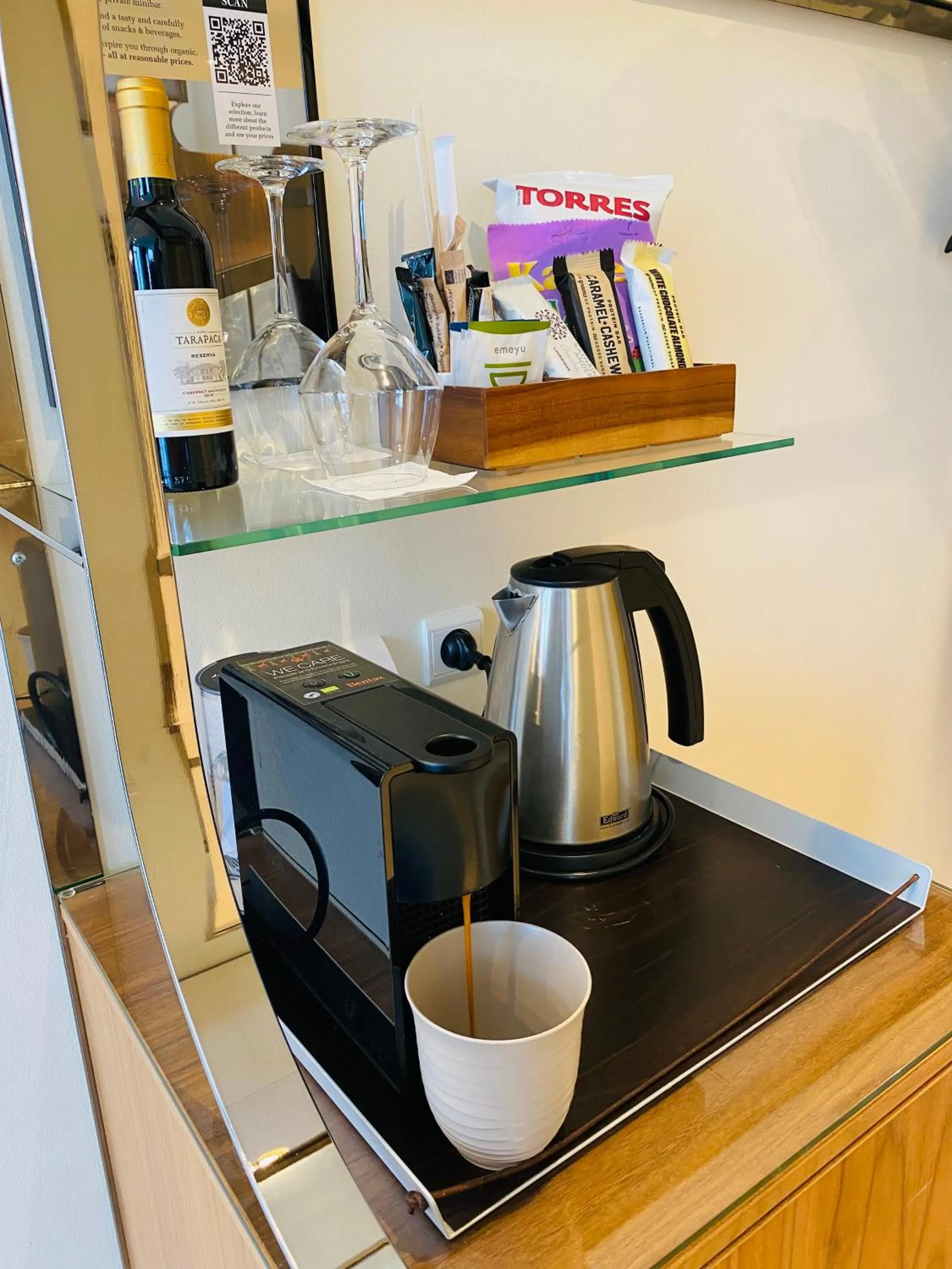 Coffee/tea facilities in Tivoli Hotel