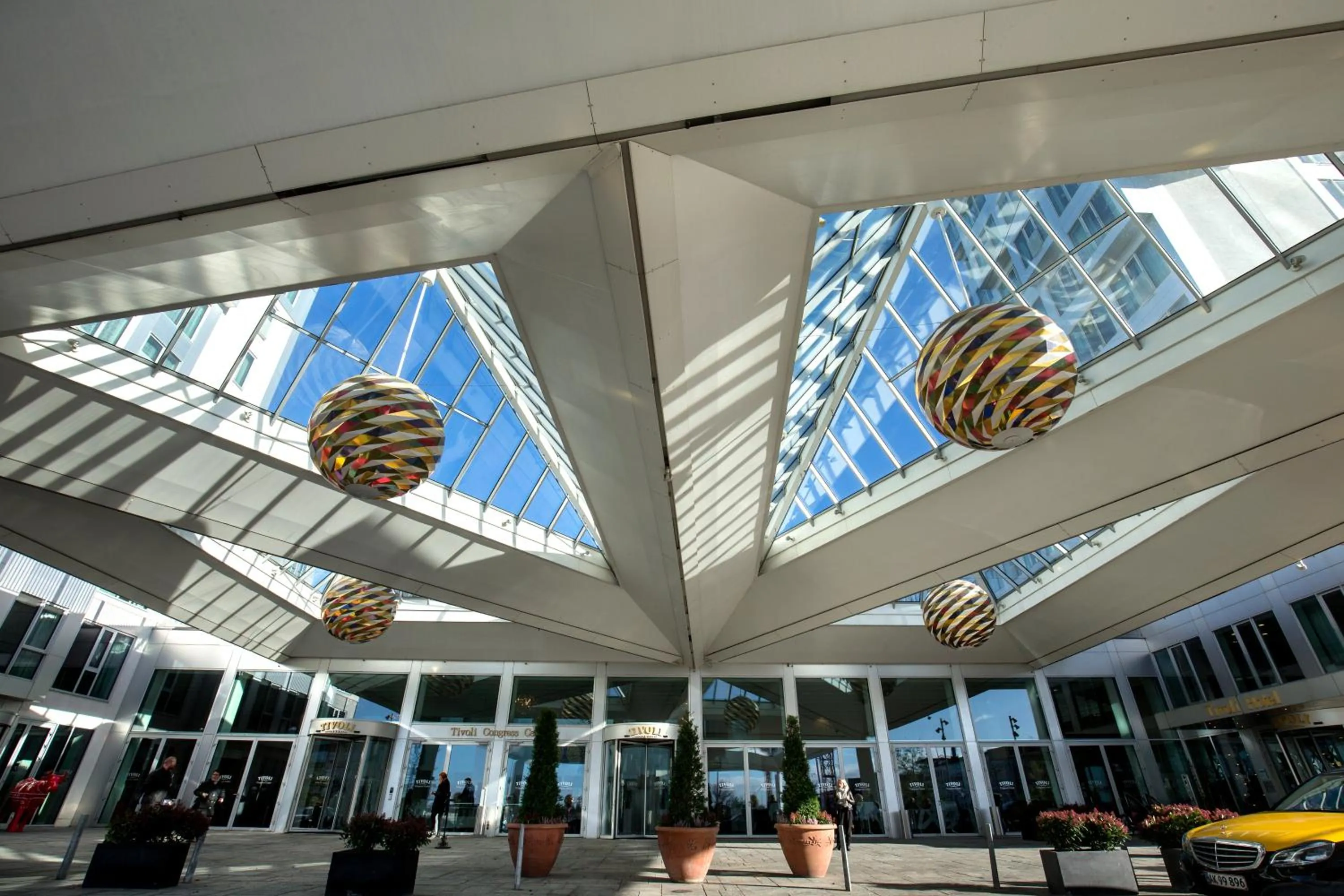 Facade/entrance in Tivoli Hotel