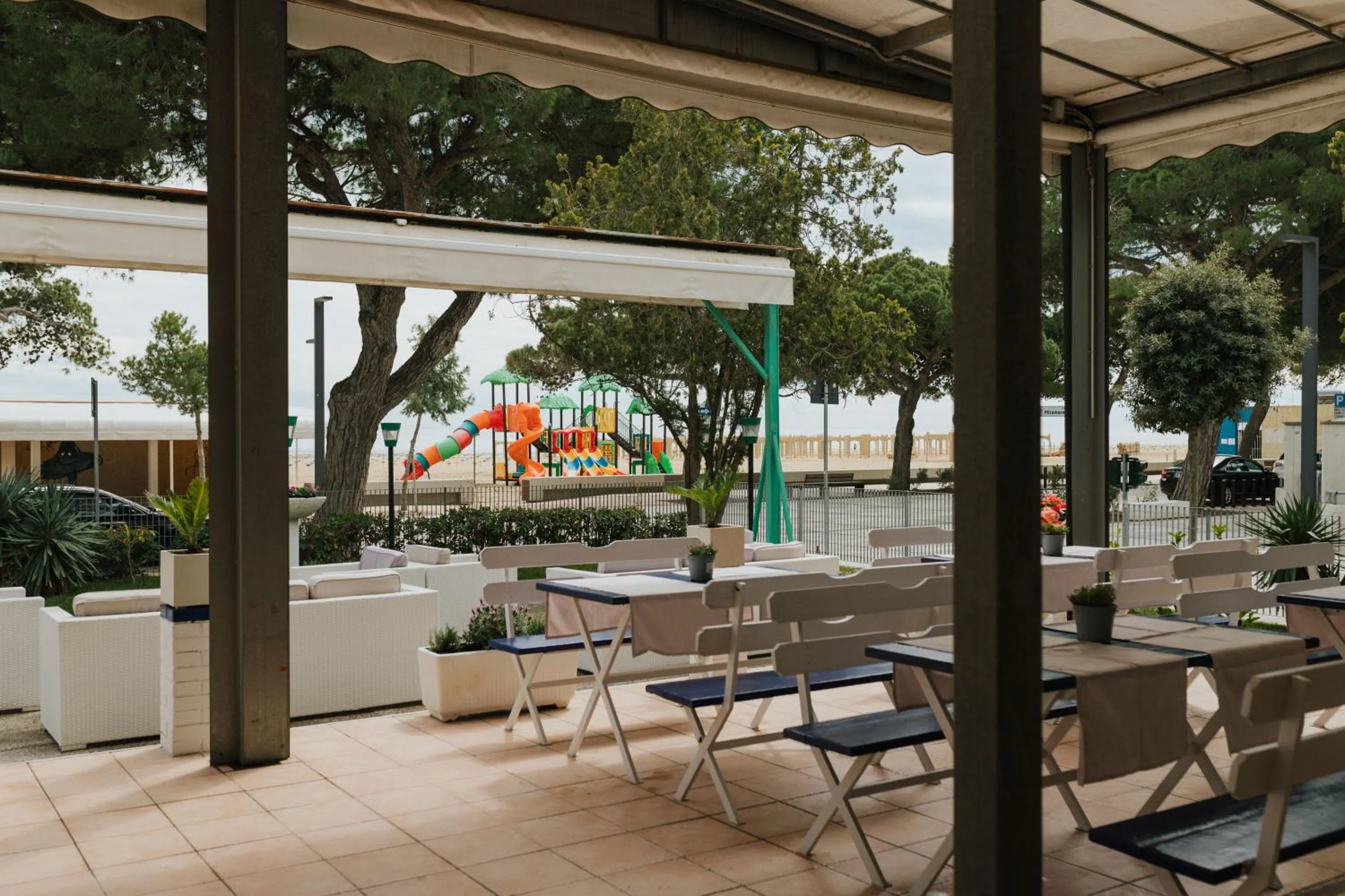 Restaurant/places to eat in Hotel Villa Franca