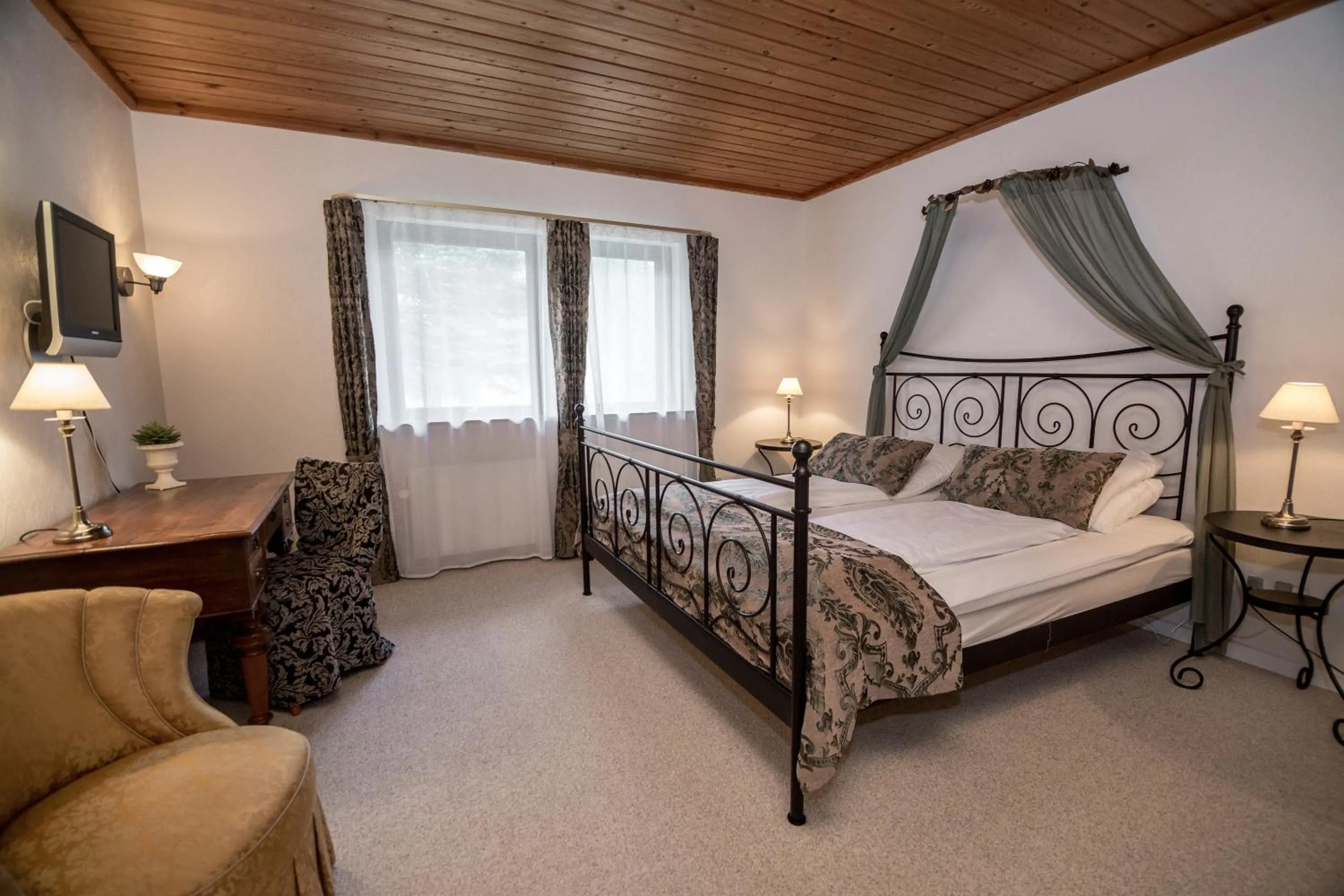 Photo of the whole room, Bed in Dalby Hotel