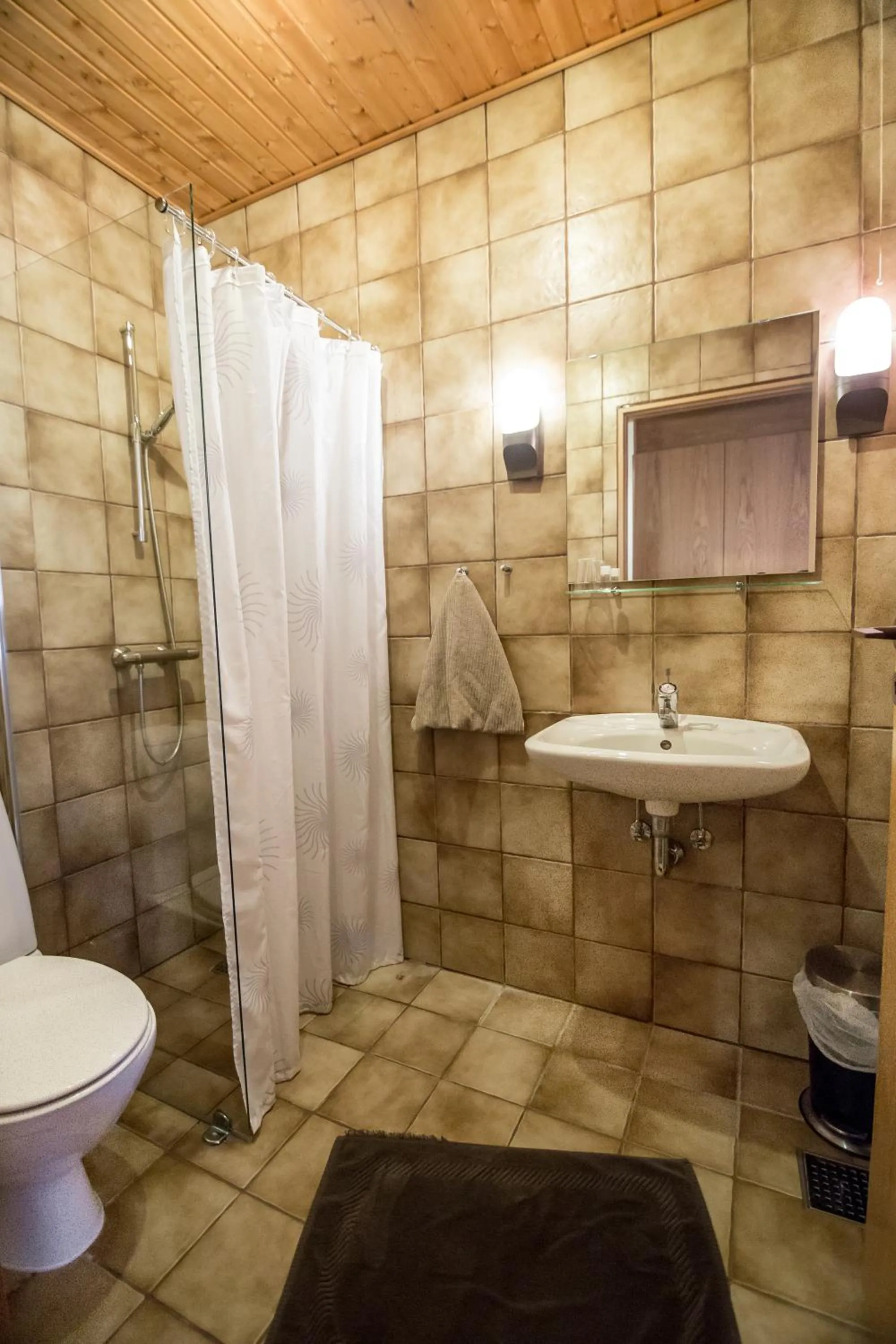 Bathroom in Dalby Hotel