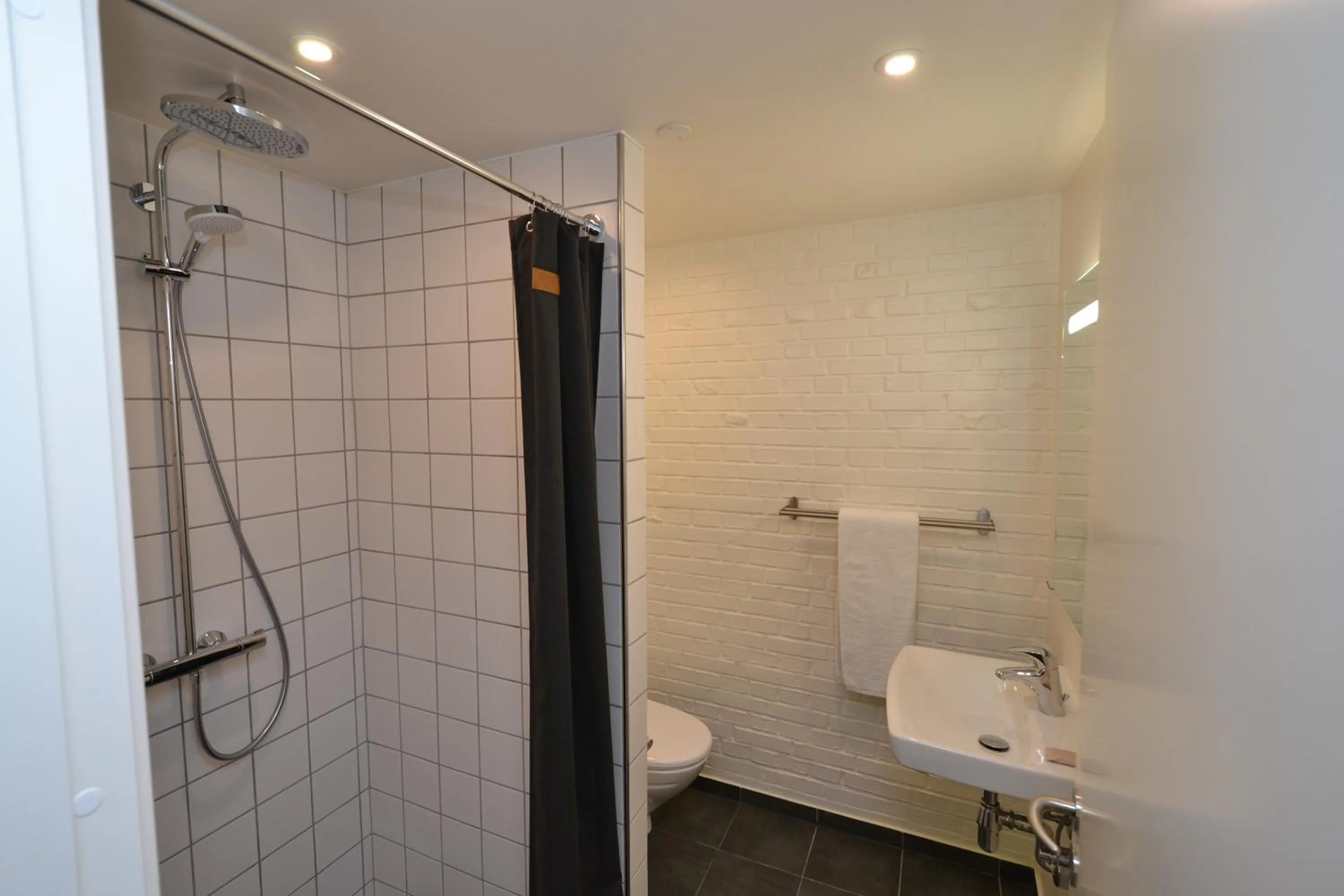 Bathroom in Dalby Hotel