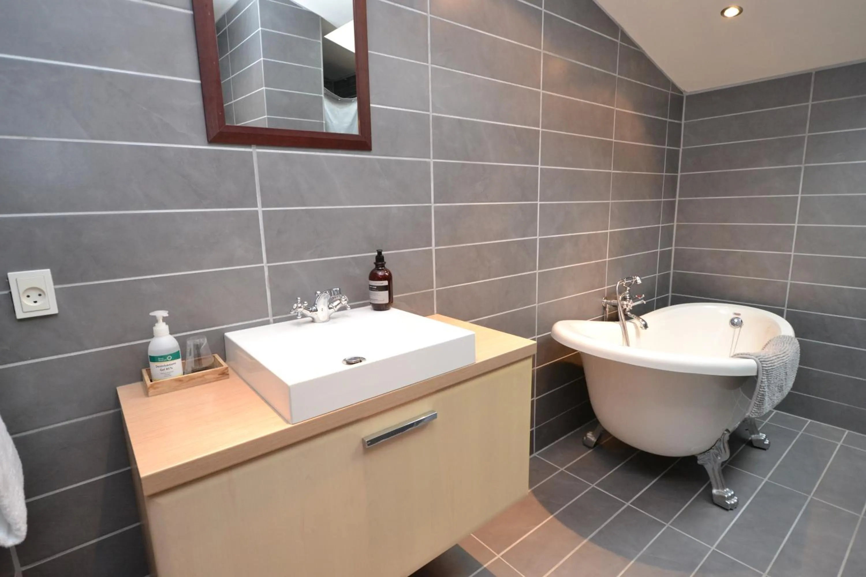 Bathroom in Dalby Hotel