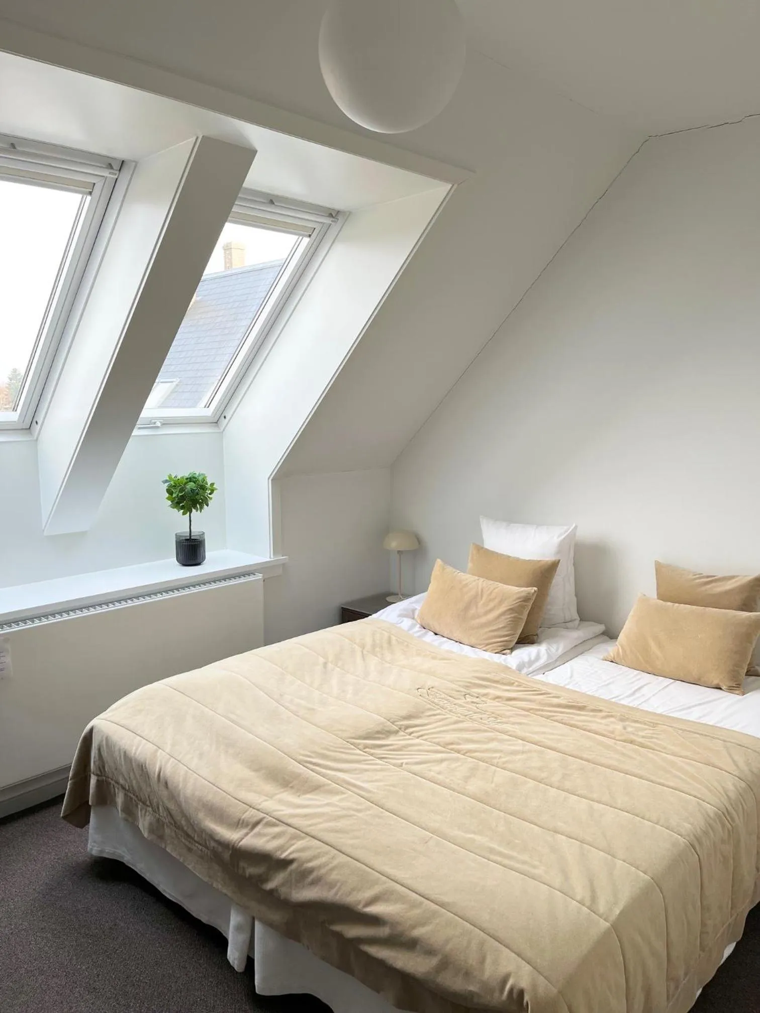 Bedroom, Bed in Bernstorff Castle Hotel
