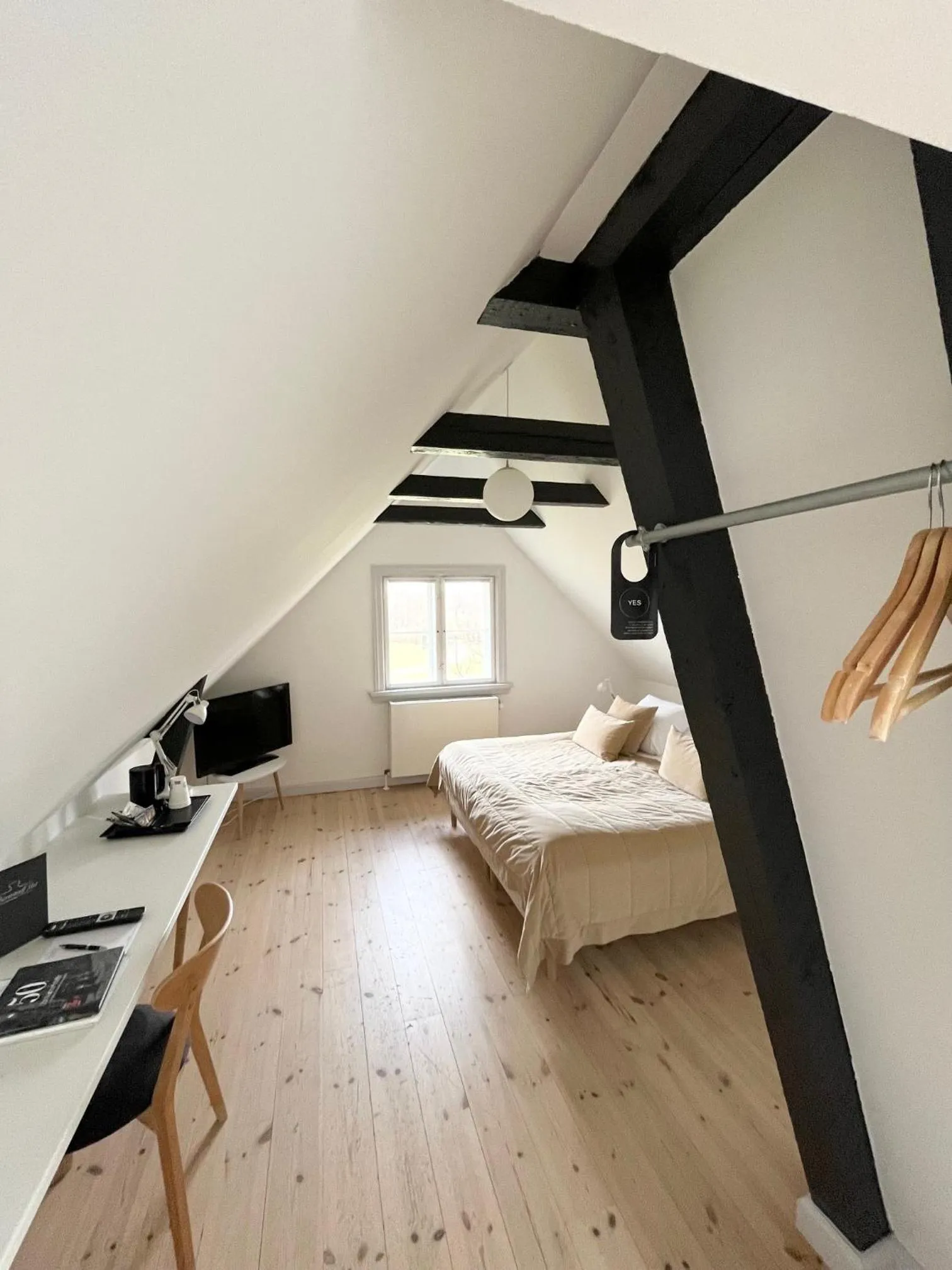 Property building, Bed in Bernstorff Castle Hotel