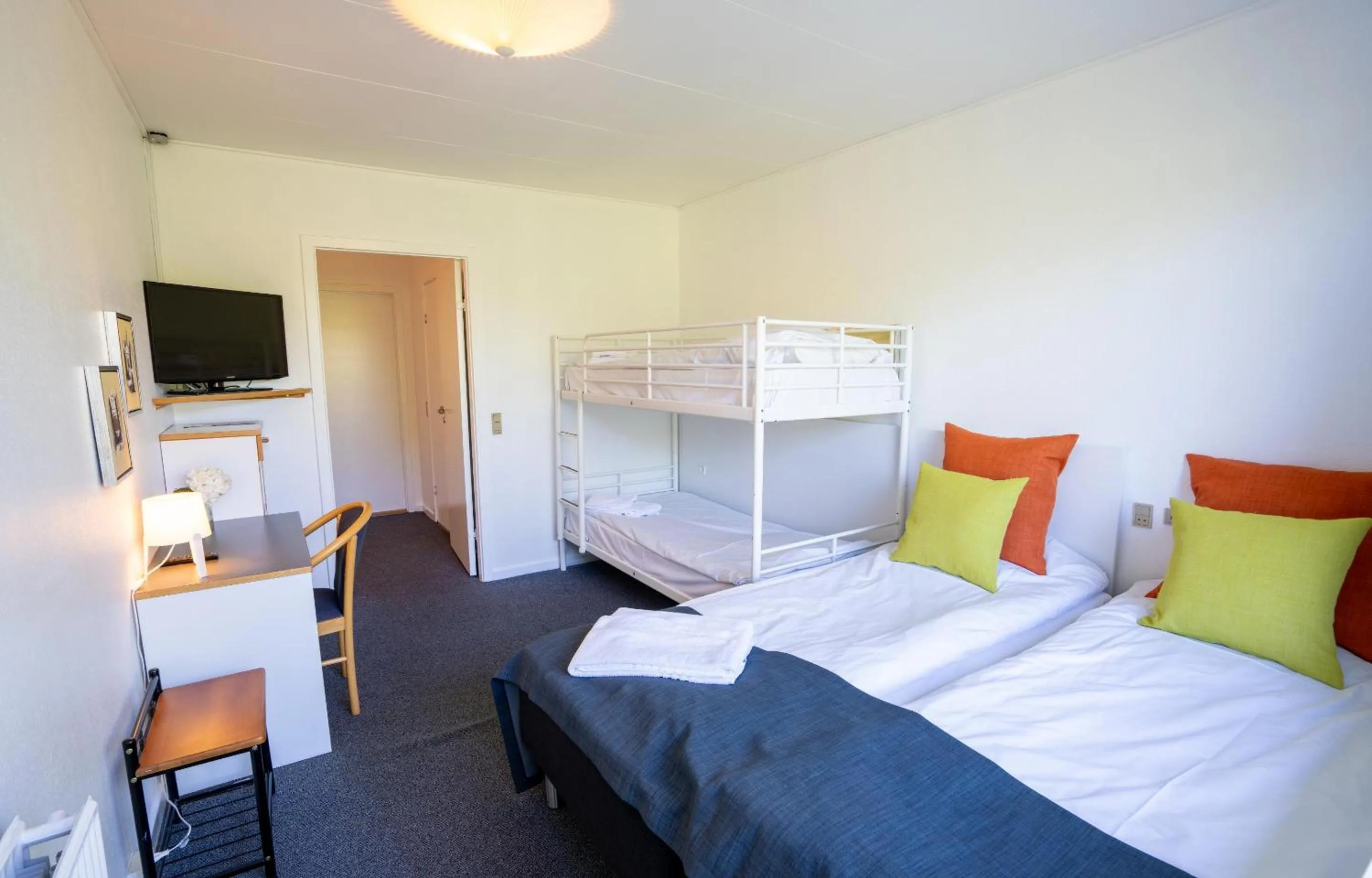 Family Room (2 Adults + 1 Child) in Hotel Pejsegaarden