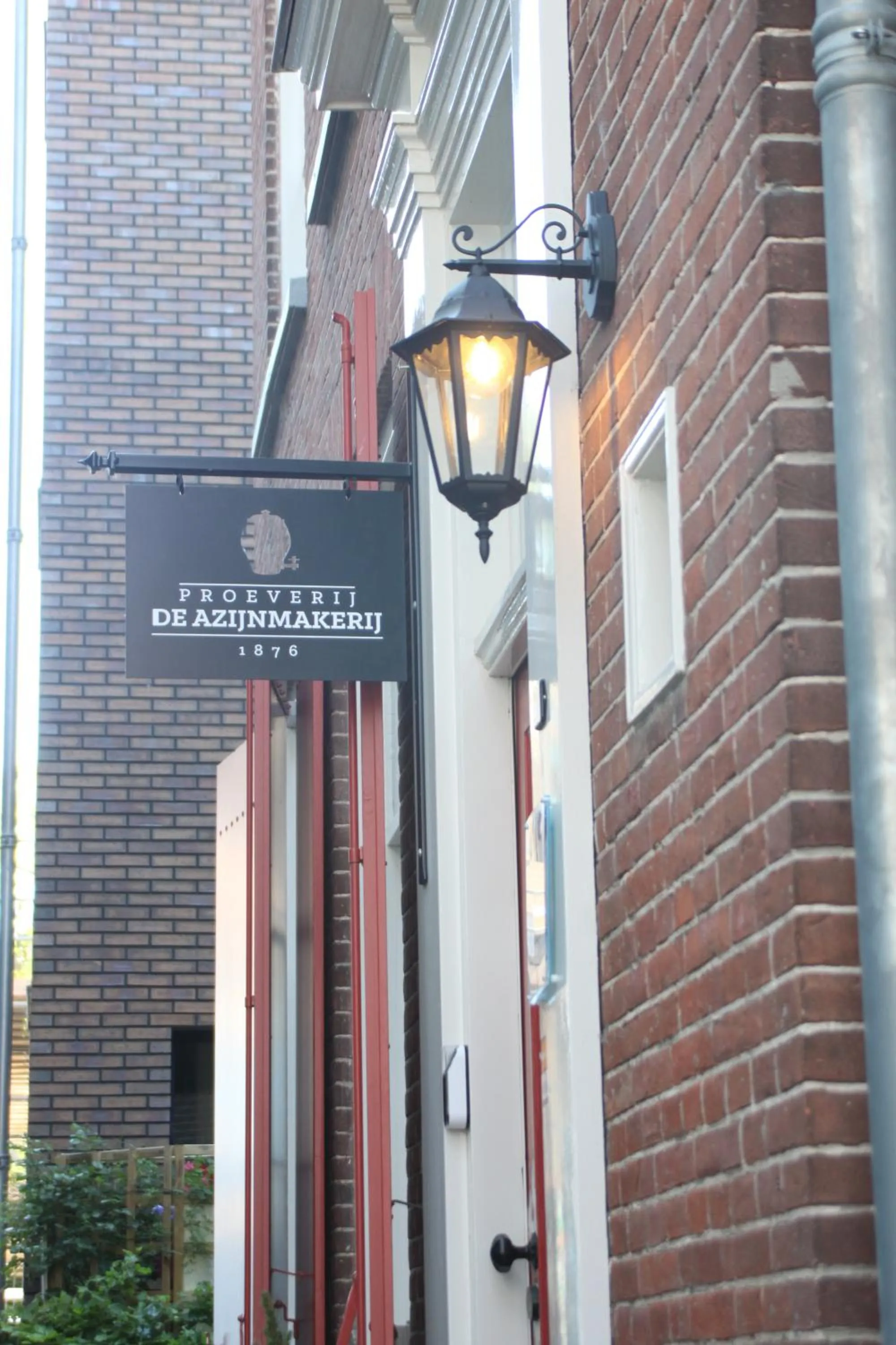 Facade/entrance in Proeverij de Azijnmakerij