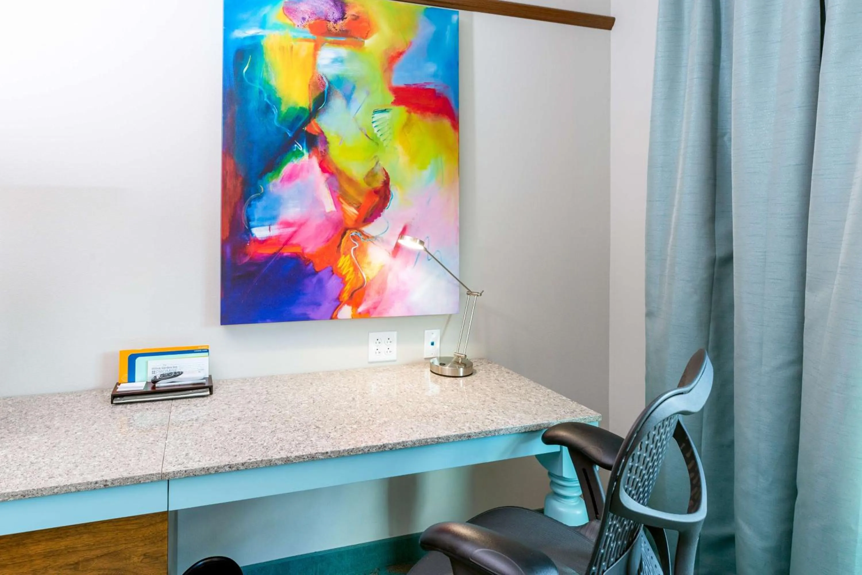 Bedroom in Hilton Garden Inn Asheville Downtown