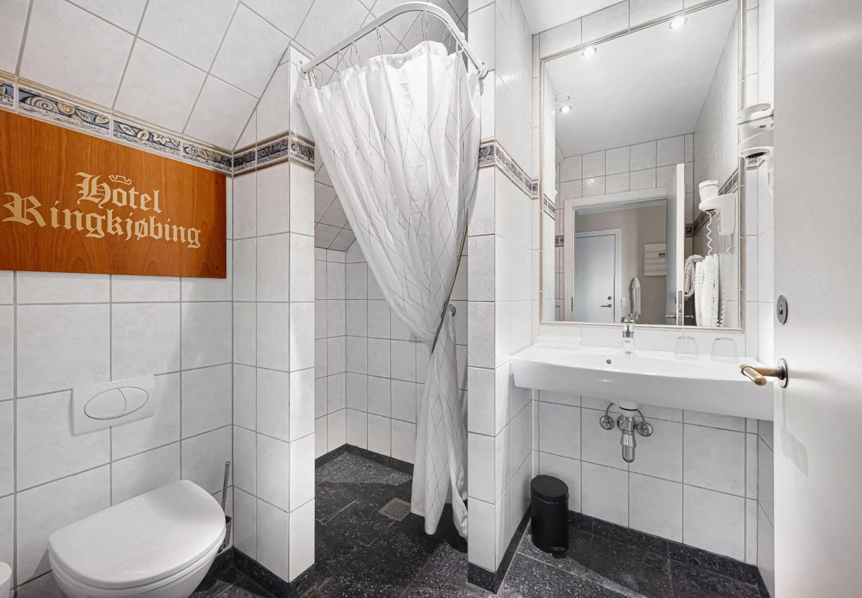 Shower in Hotel Ringkøbing