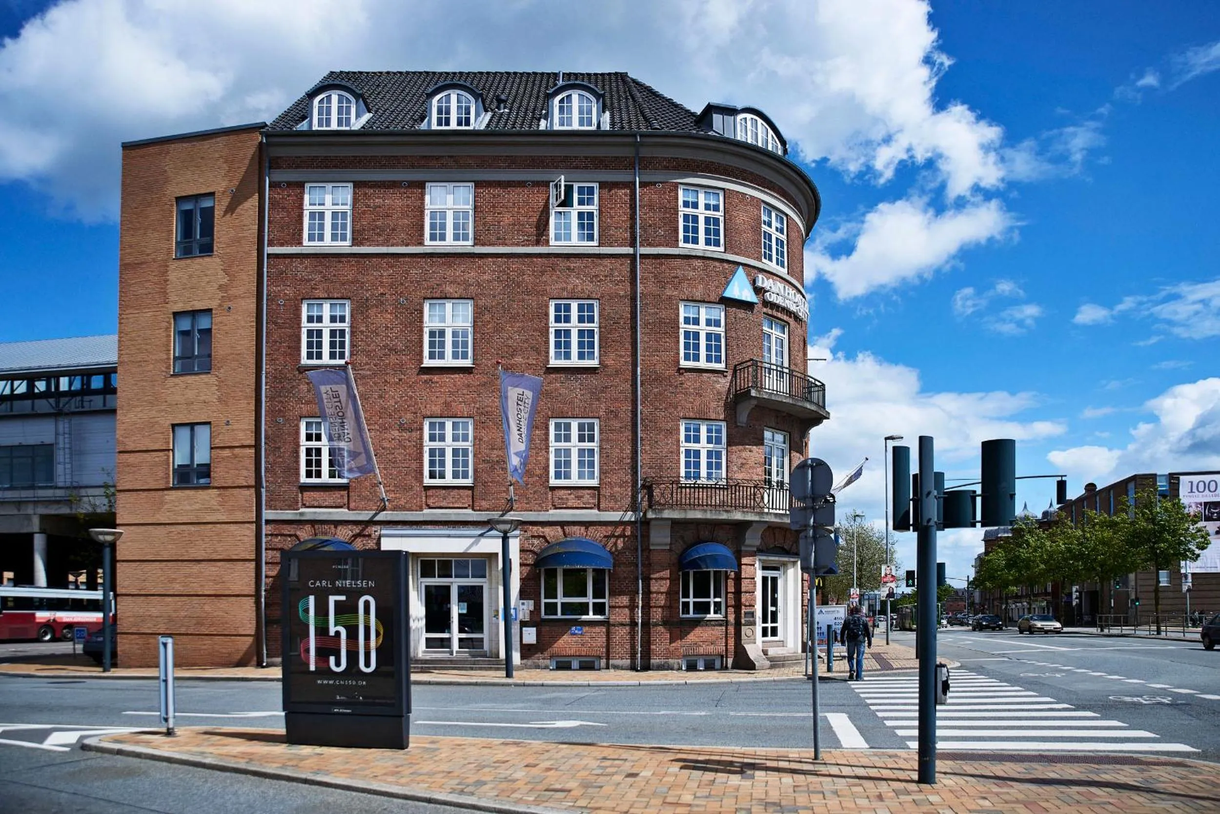 Facade/entrance in Danhostel Odense City