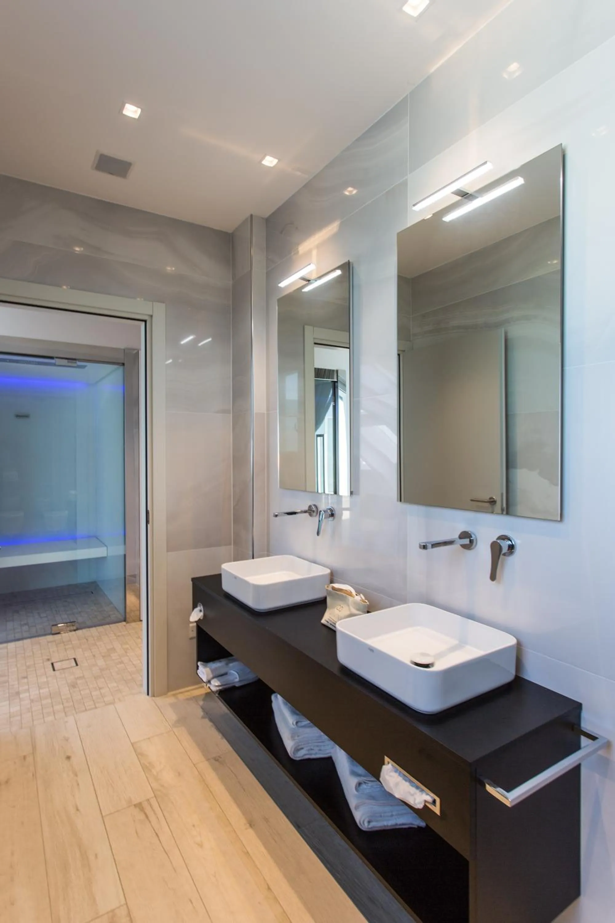 Steam room in Hotel Savini