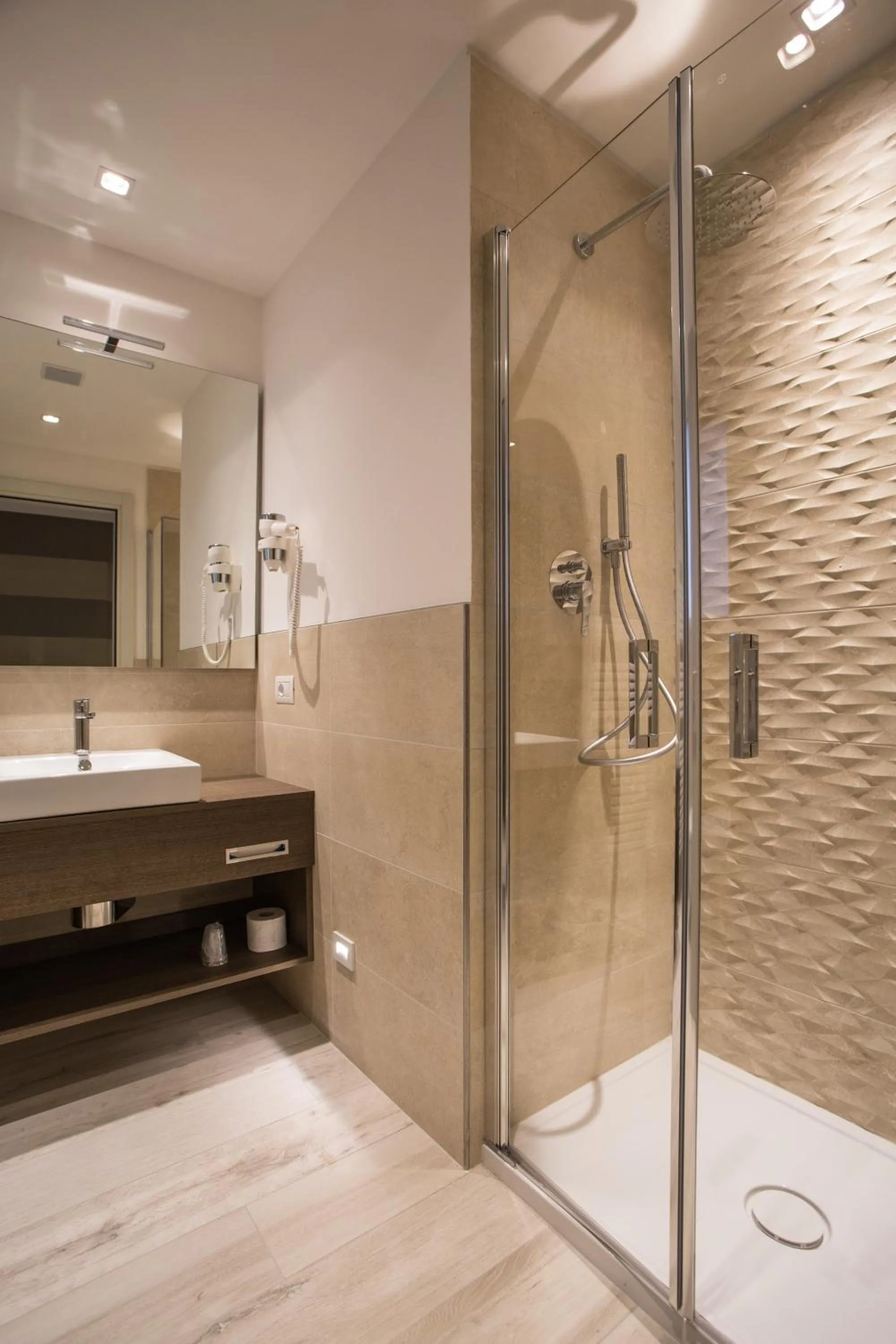 Bathroom in Hotel Savini