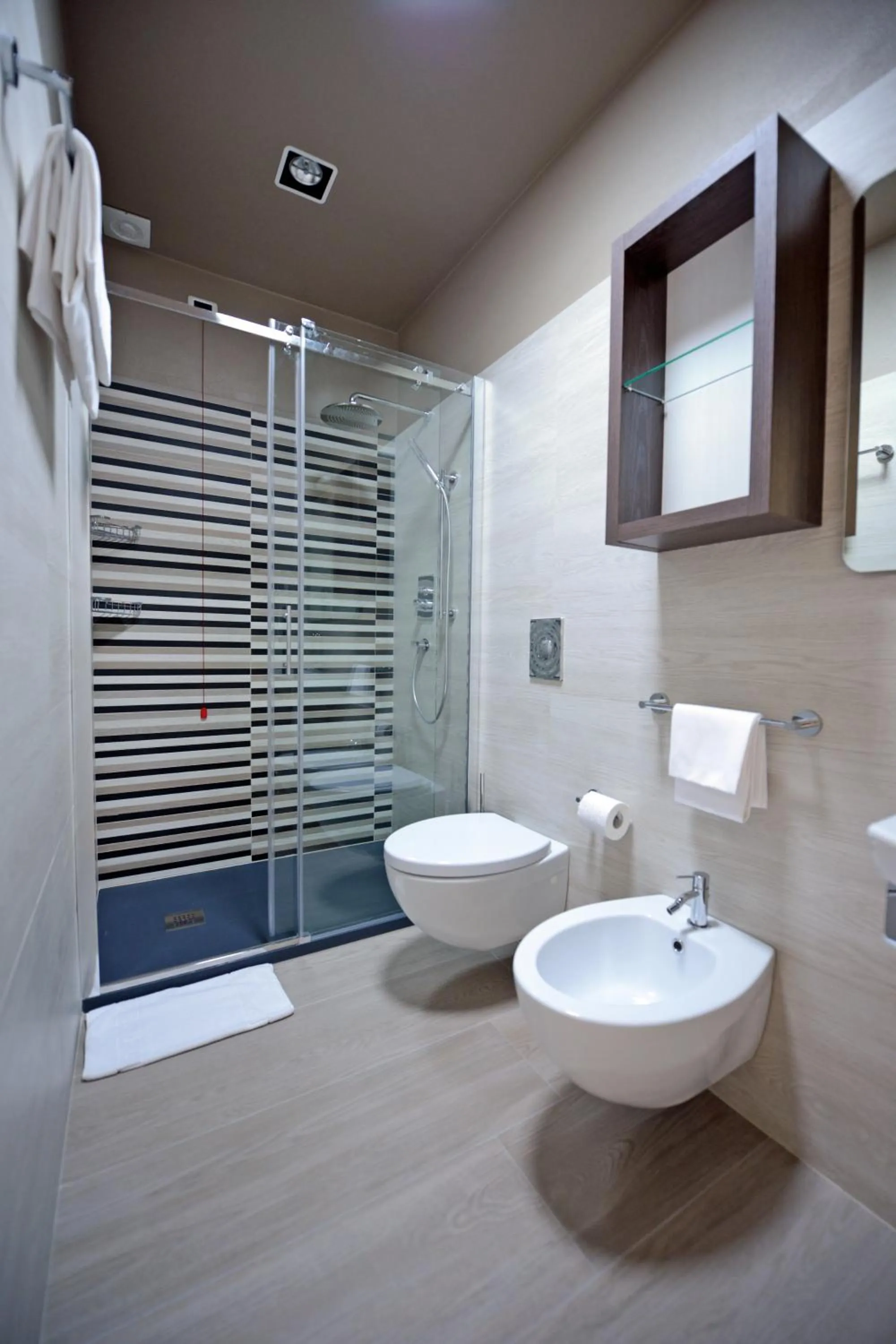 Shower in Park Gallanti