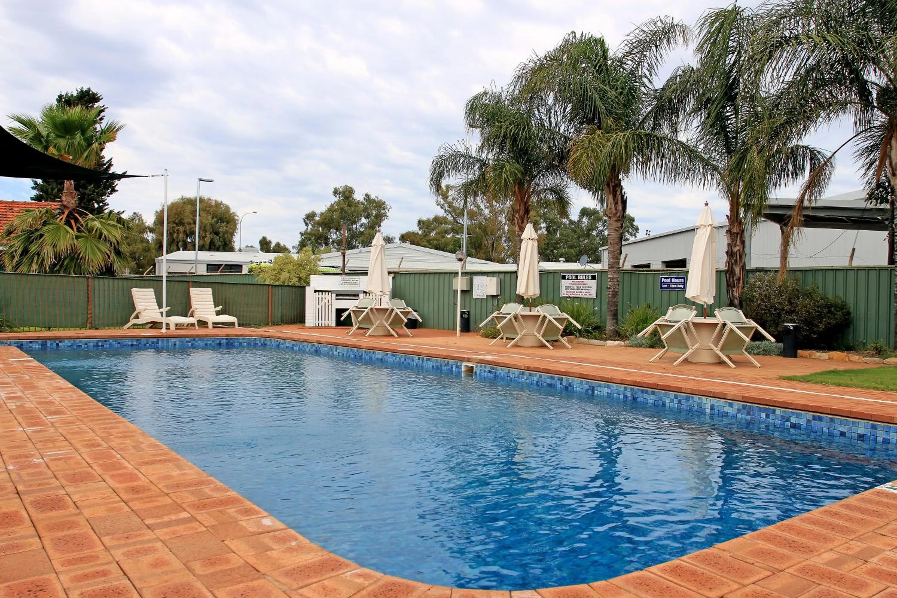 Swimming pool in Hospitality Kalgoorlie, SureStay Collection by Best Western
