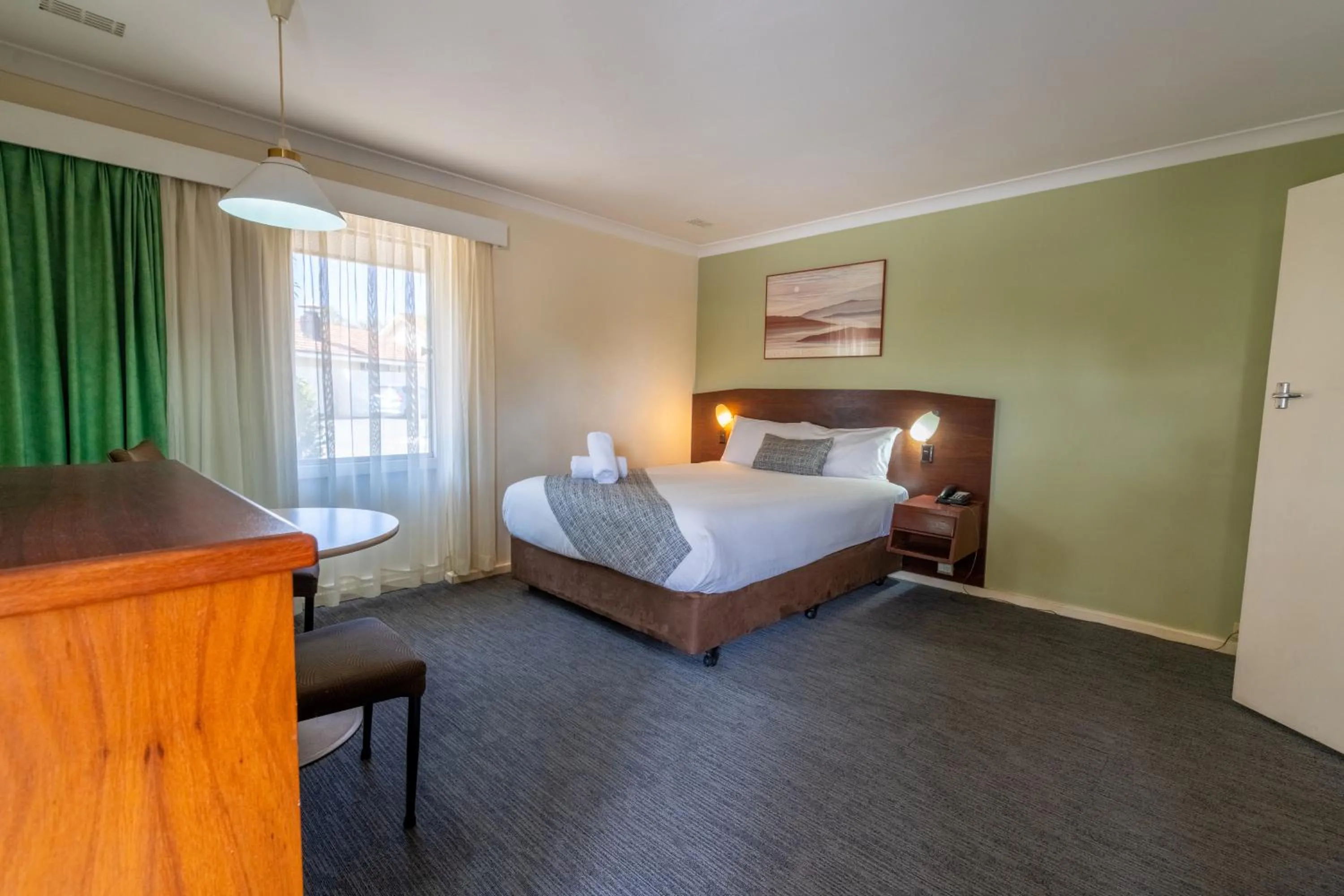 Bedroom, Bed in Hospitality Kalgoorlie, SureStay Collection by Best Western