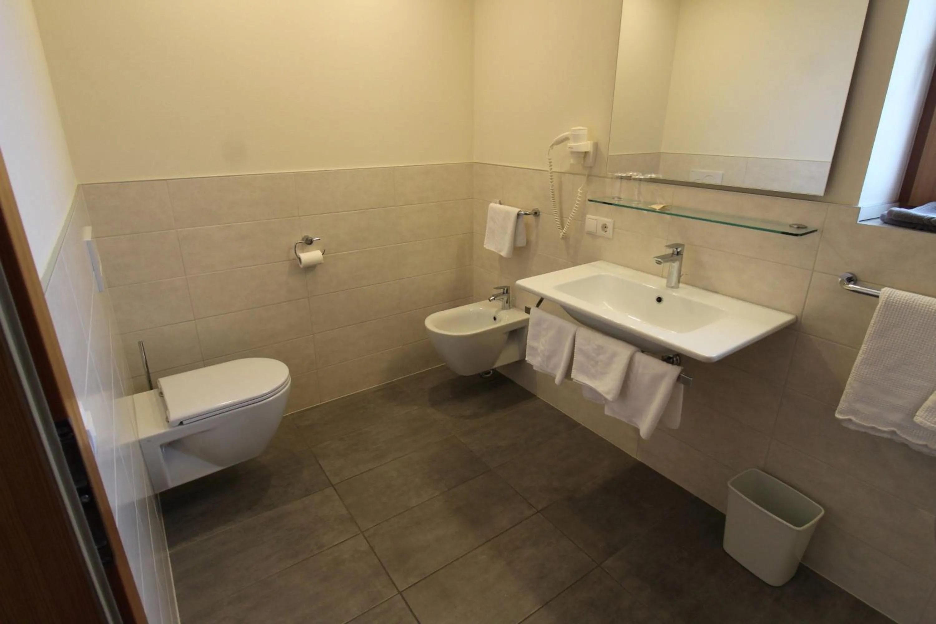 Bathroom in Gasthaus zum Weissen Kreuz