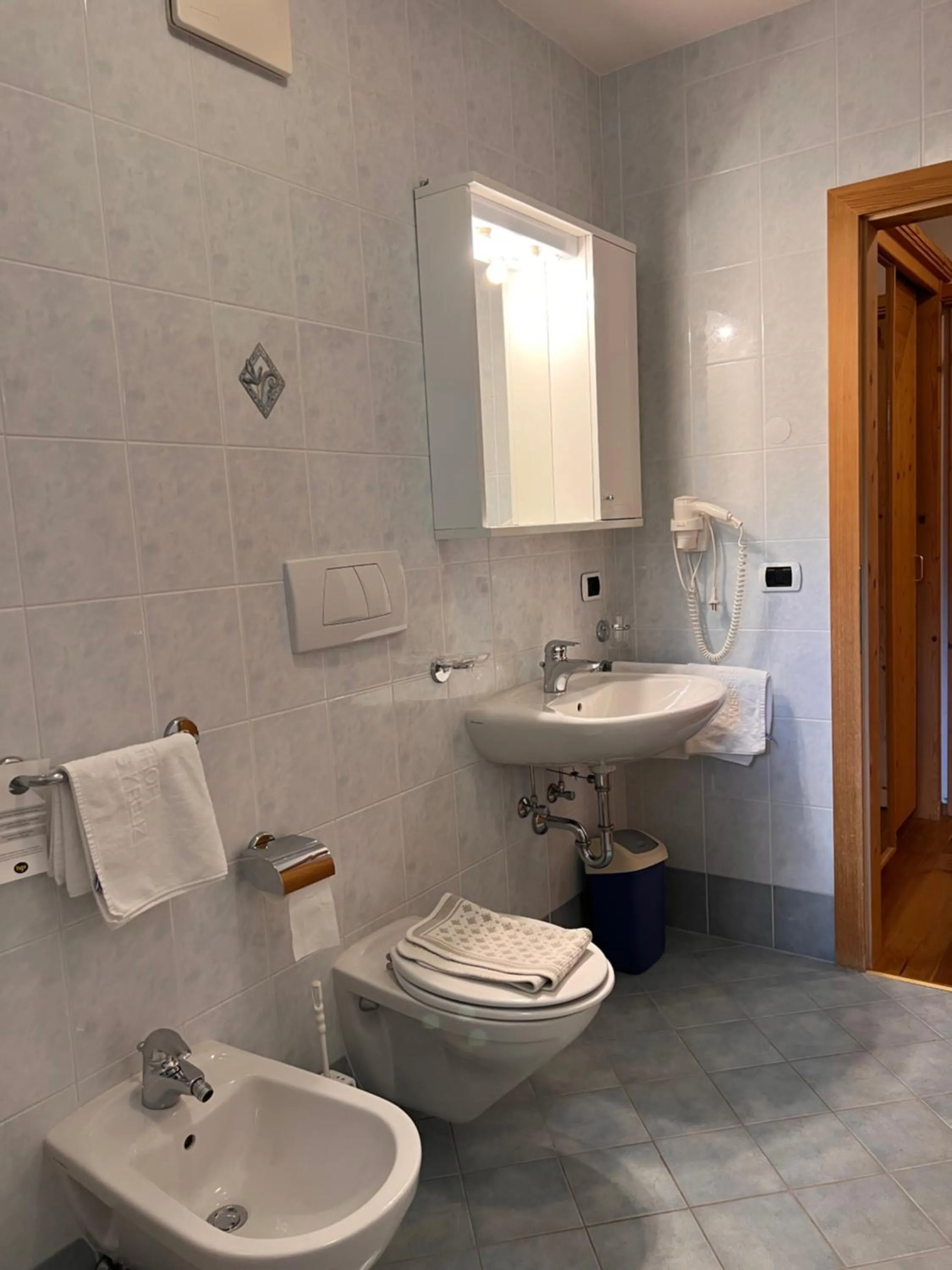 Shower in Gasthaus zum Weissen Kreuz